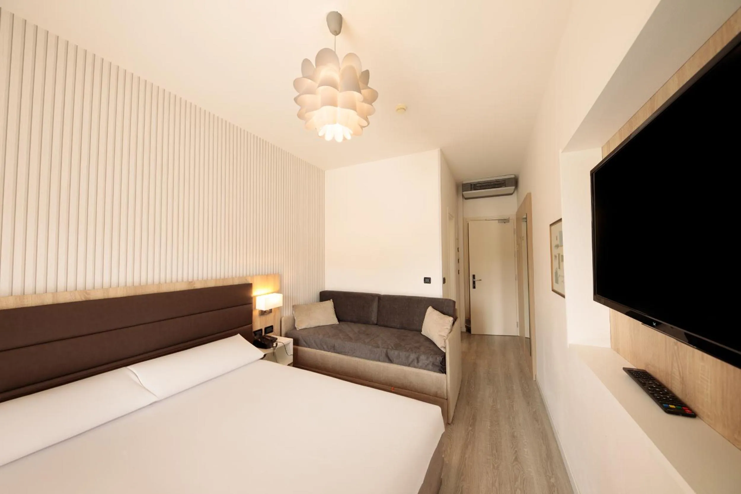 Bed in Hotel Derby S