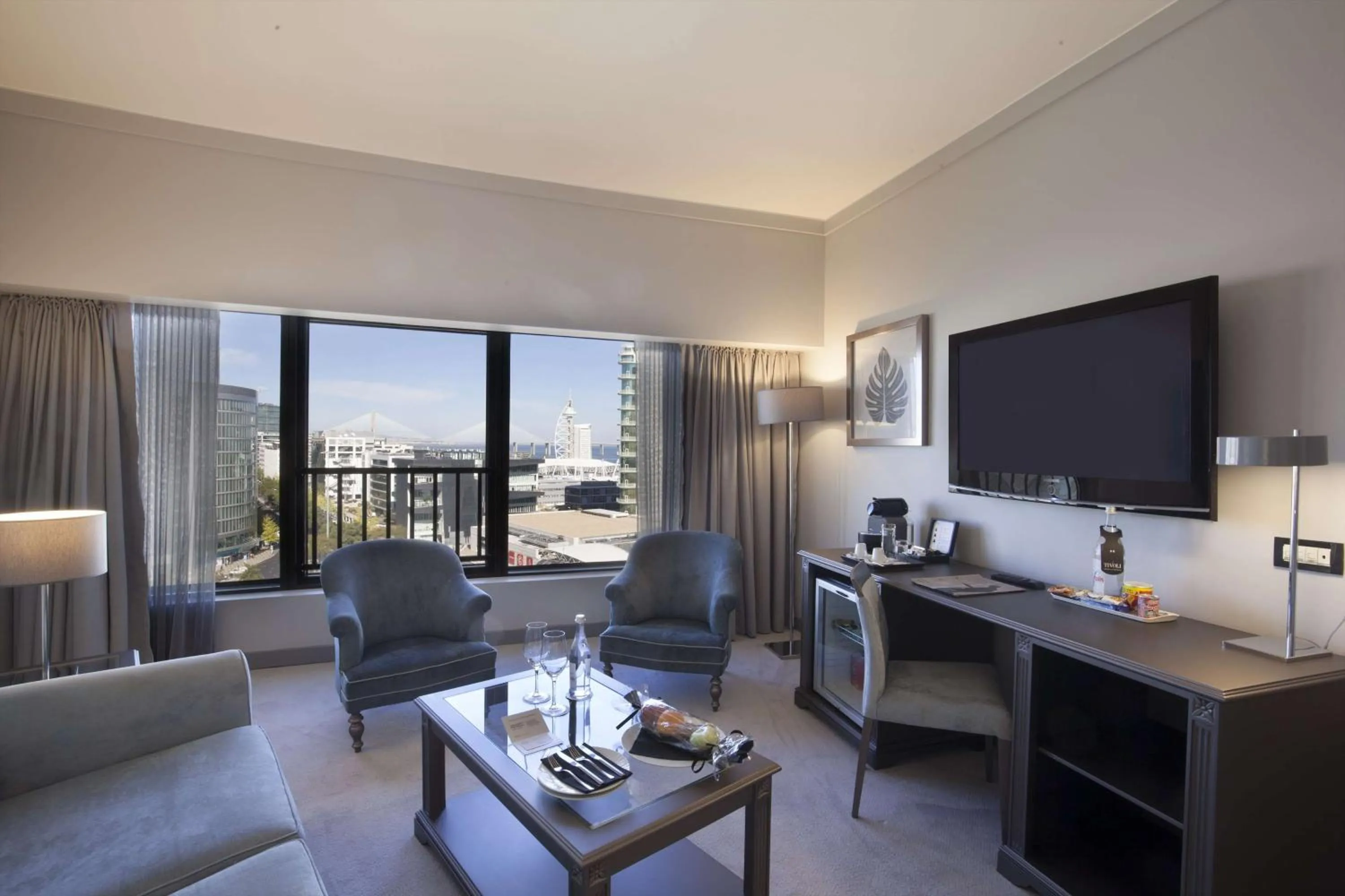 Bedroom in Tivoli Oriente Lisboa Hotel