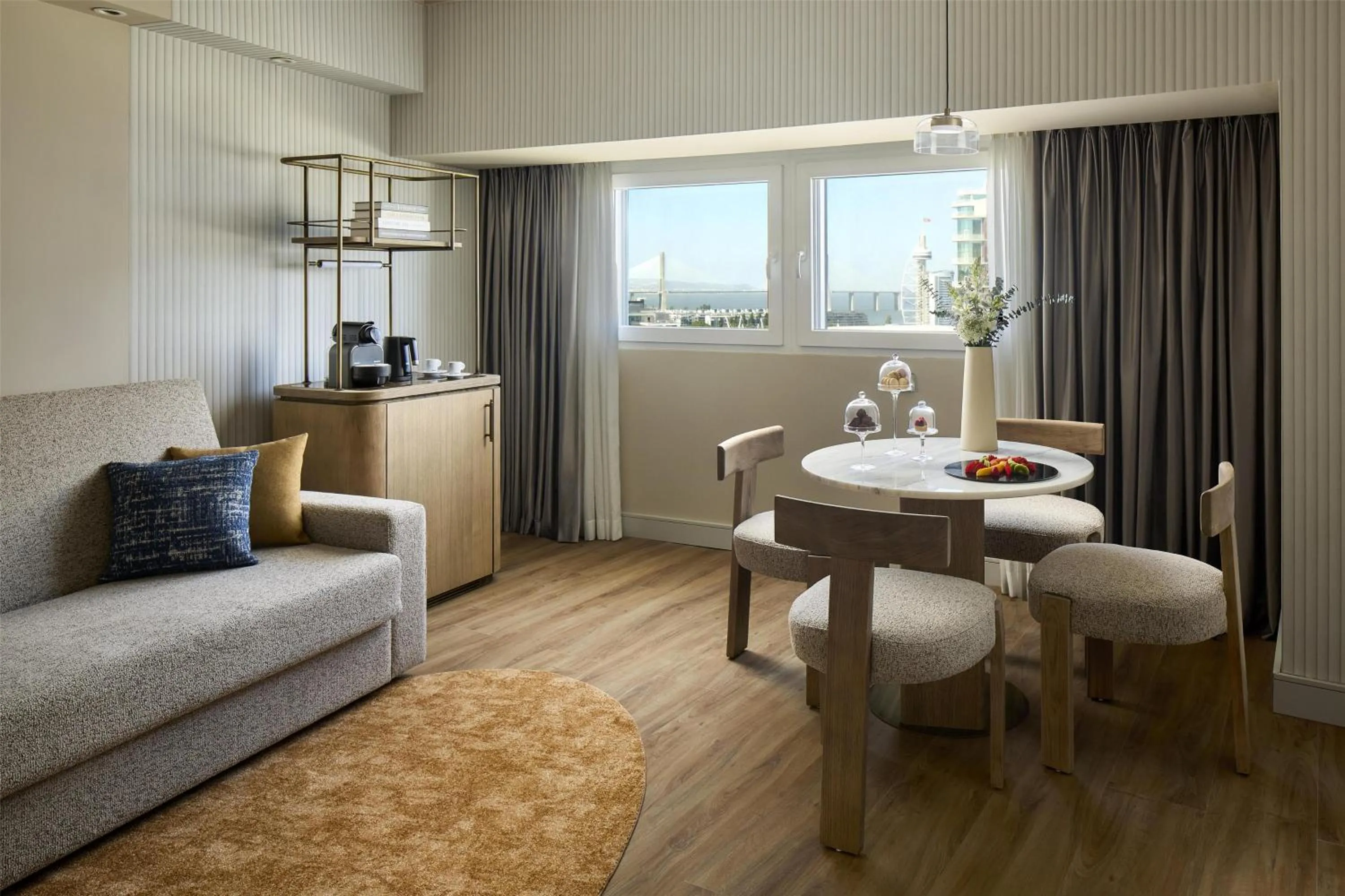 Photo of the whole room in Tivoli Oriente Lisboa Hotel