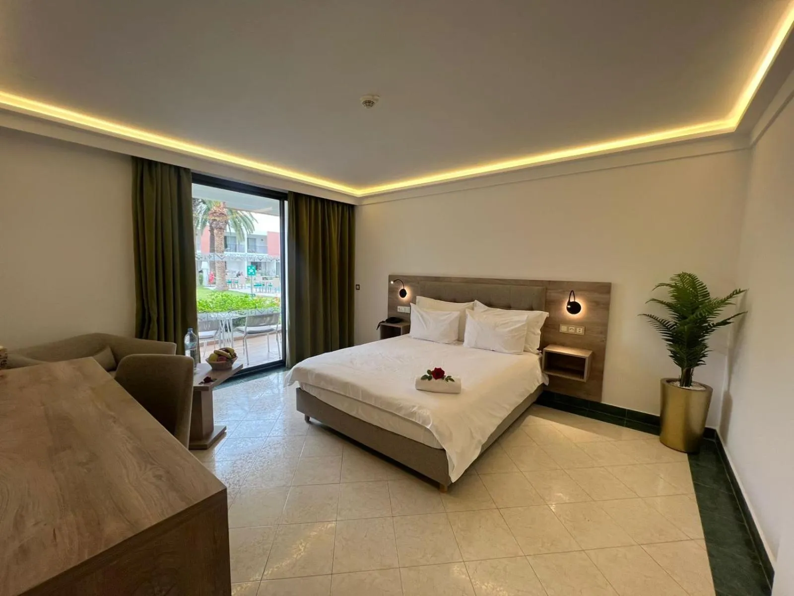 Photo of the whole room, Bed in Hôtel Volubilis