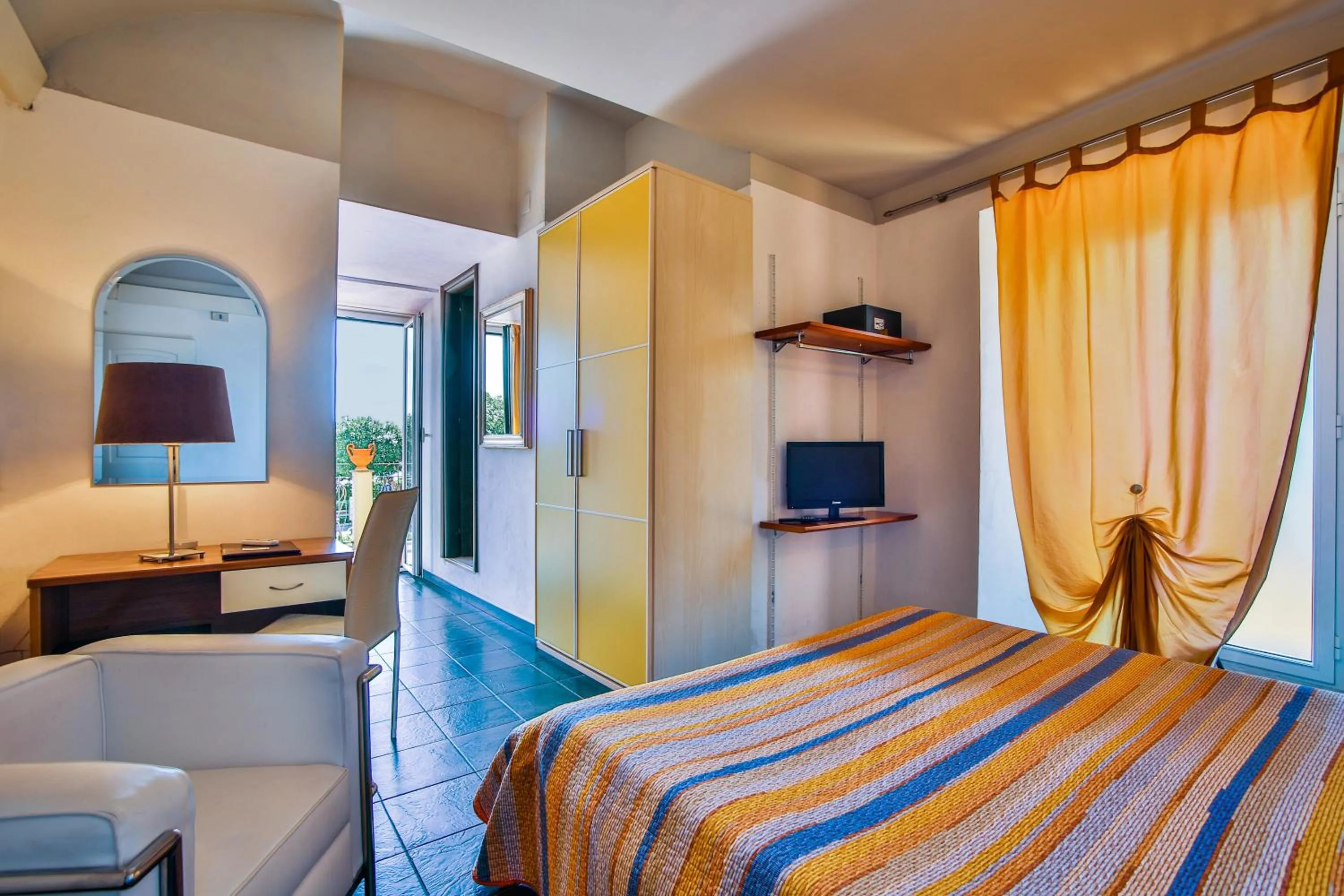 Bed in Hotel Miramare