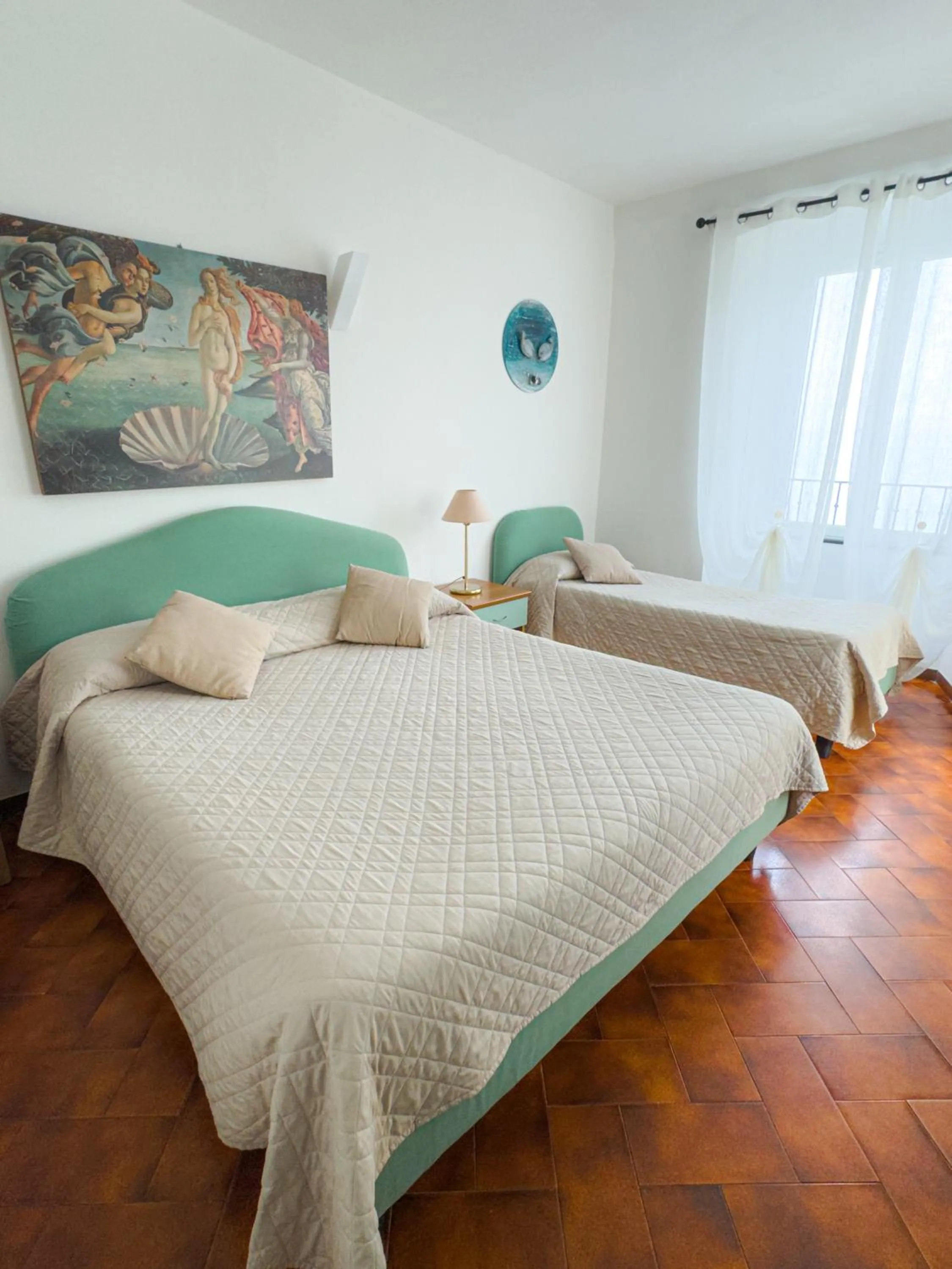 Photo of the whole room in Hotel Miramare