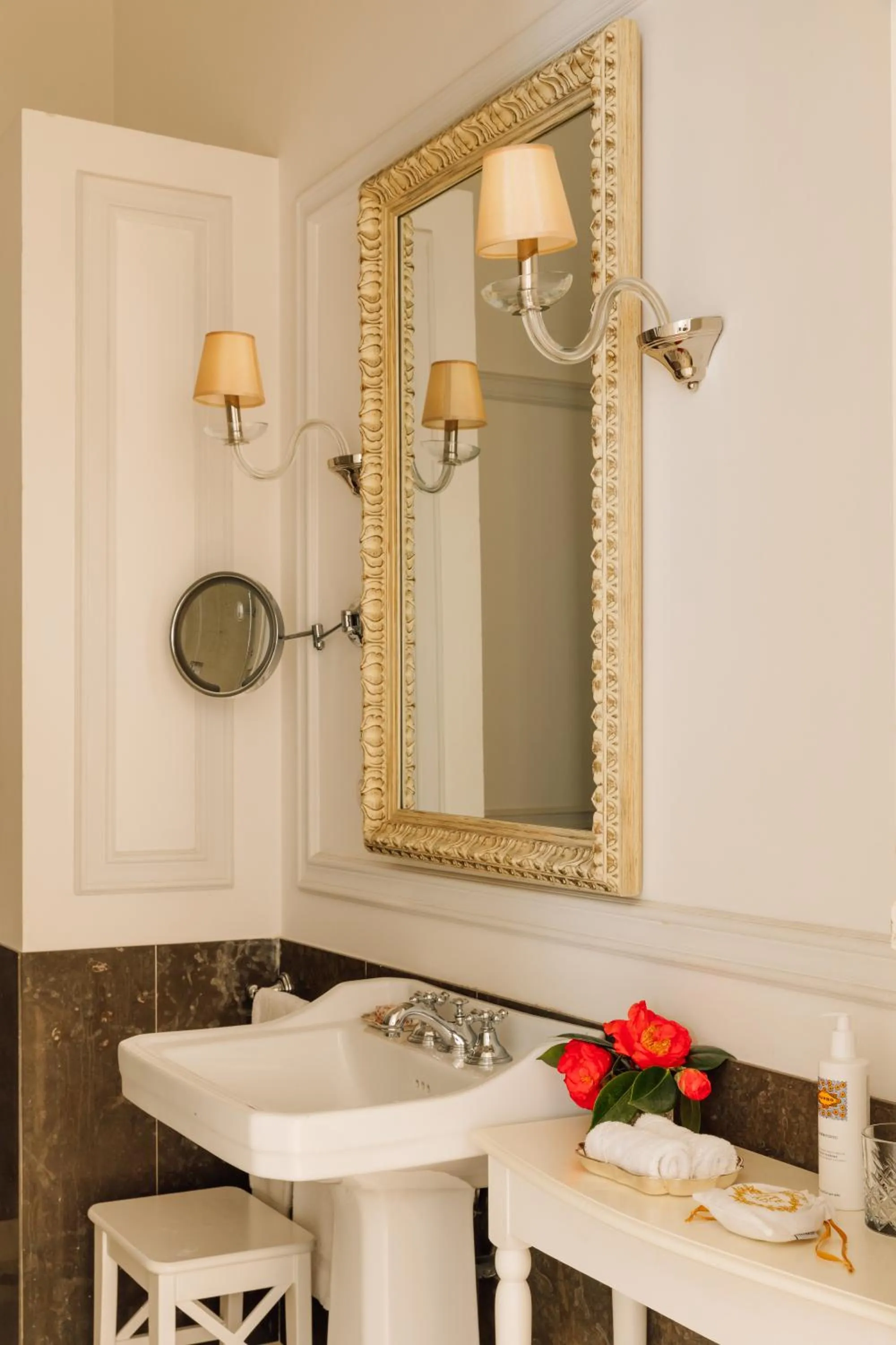 Bathroom in Valverde Sintra Palácio de Seteais - The Leading Hotels of the World