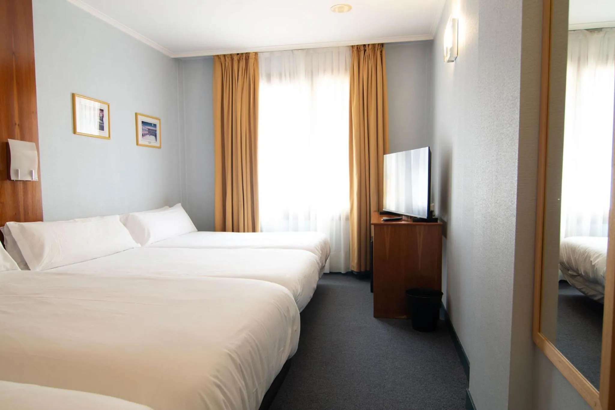 Bed in Hotel Beratxa