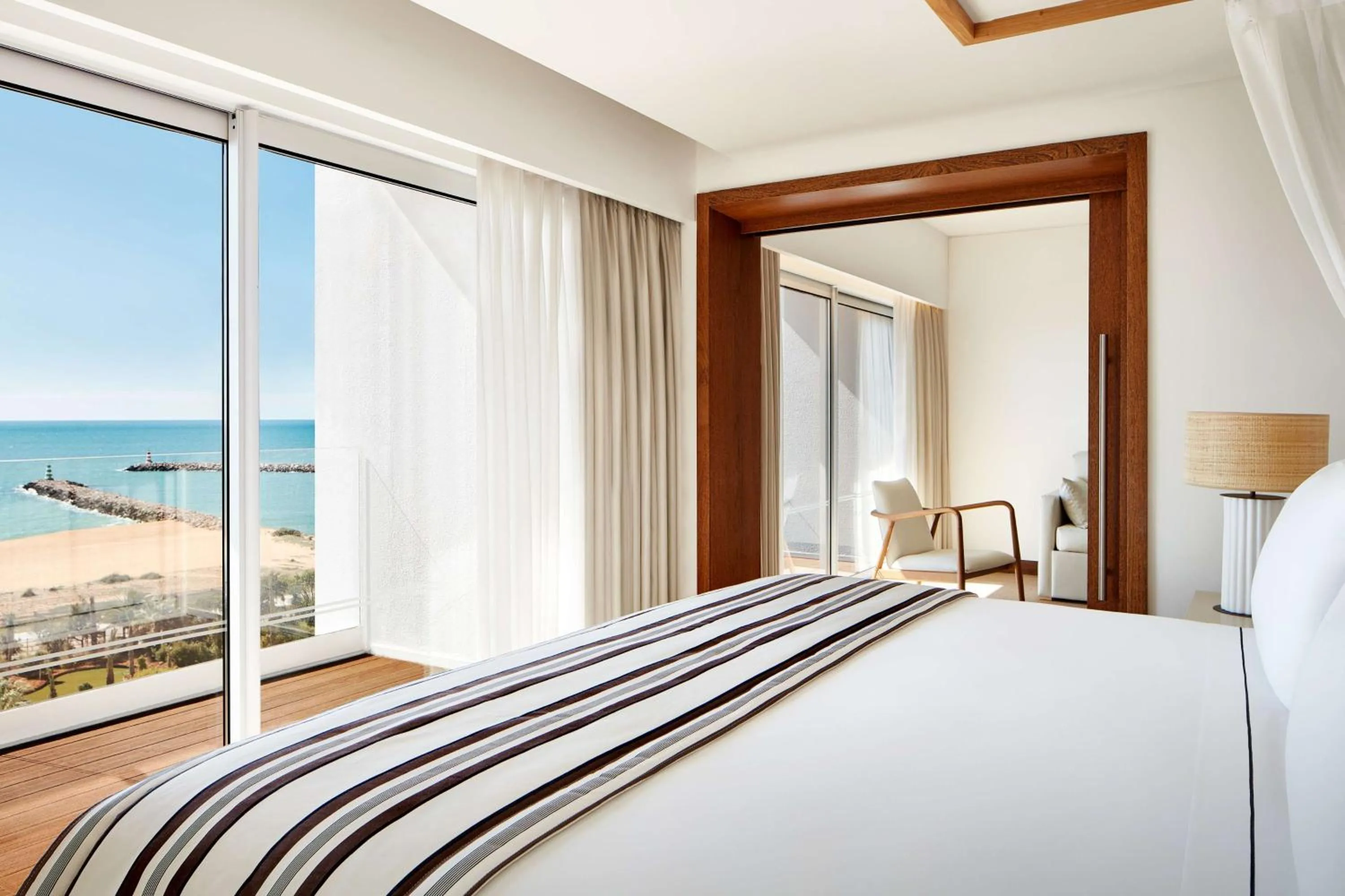 Photo of the whole room, Bed in Tivoli Marina Vilamoura