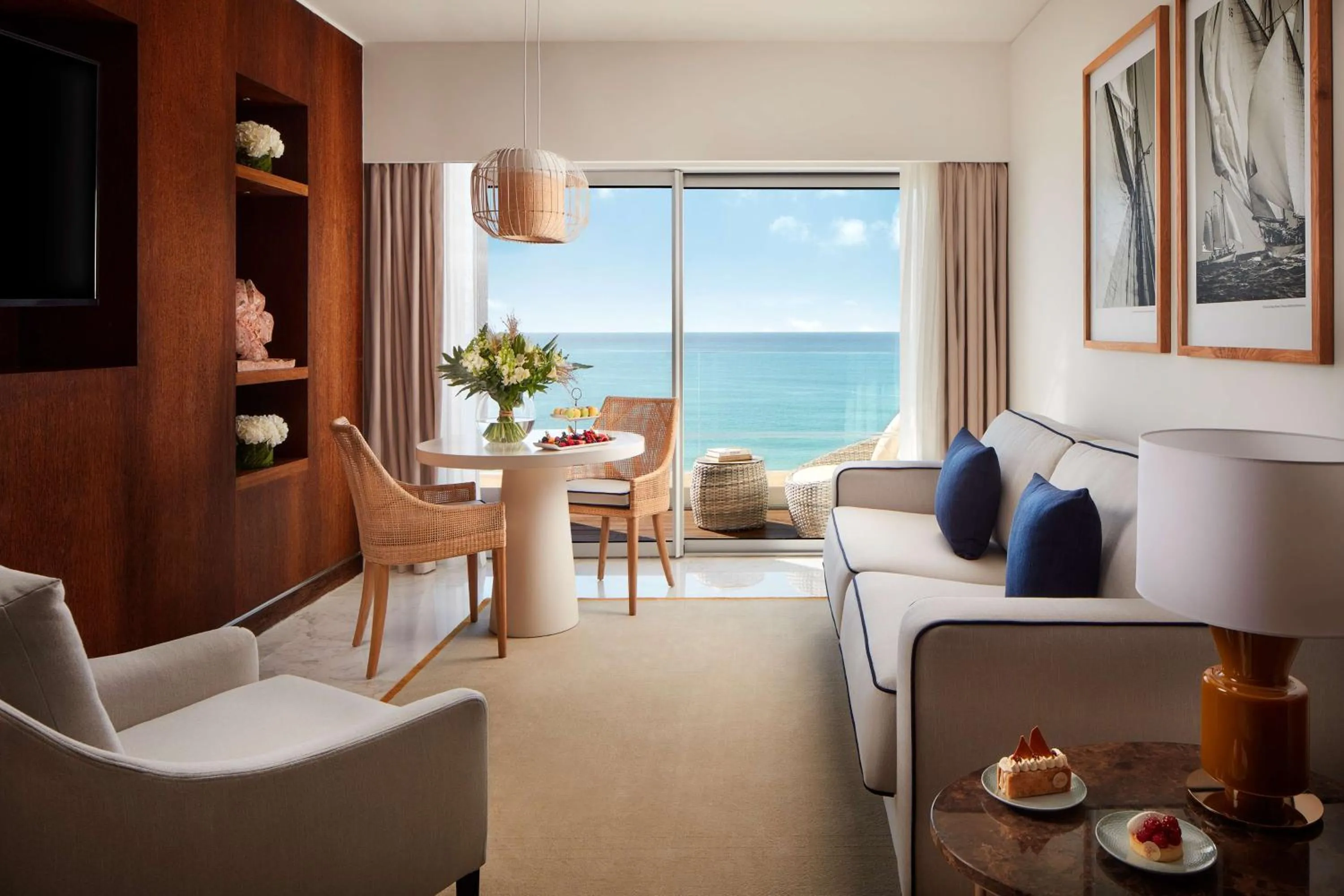 Photo of the whole room in Tivoli Marina Vilamoura