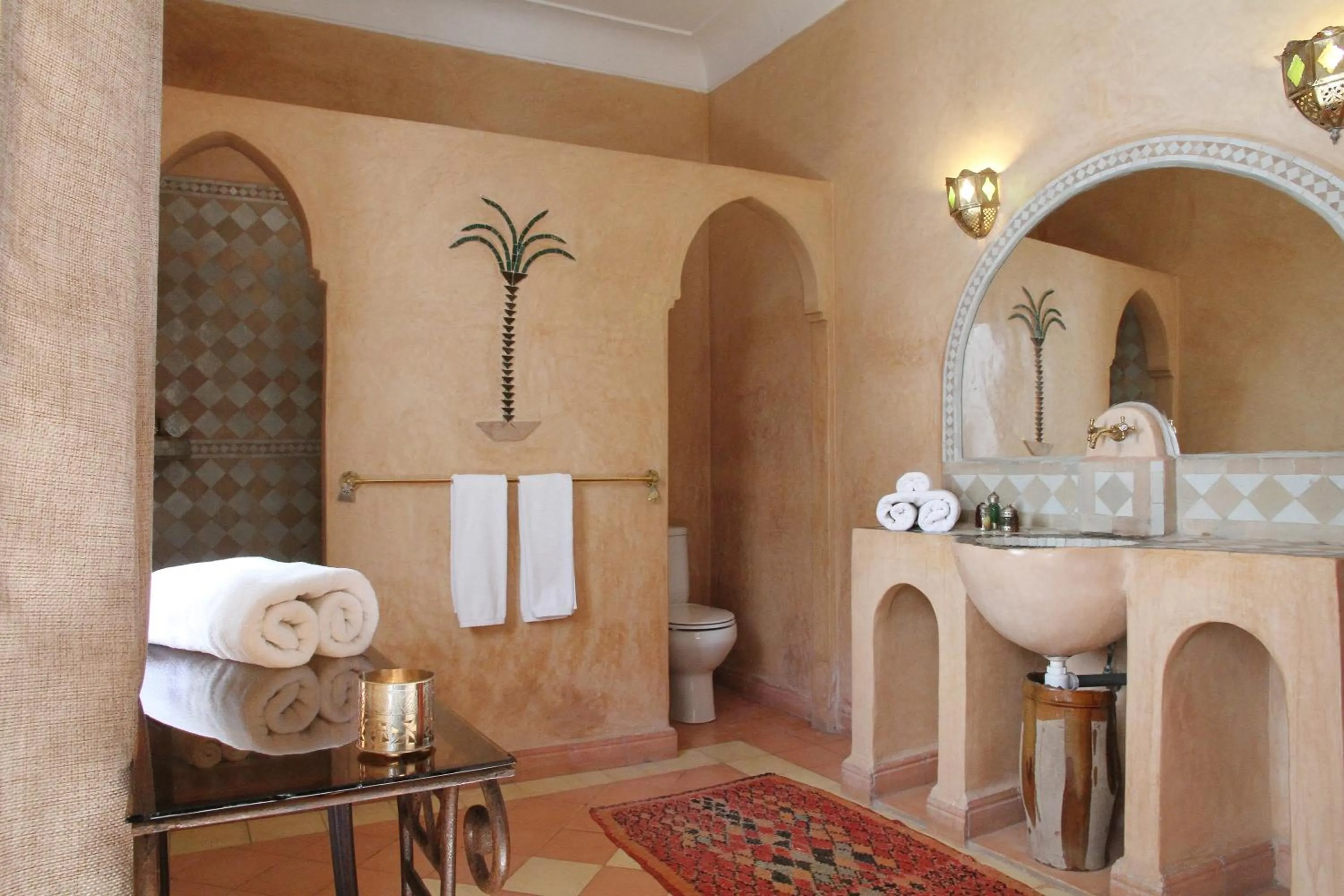 Shower in Riad Laila