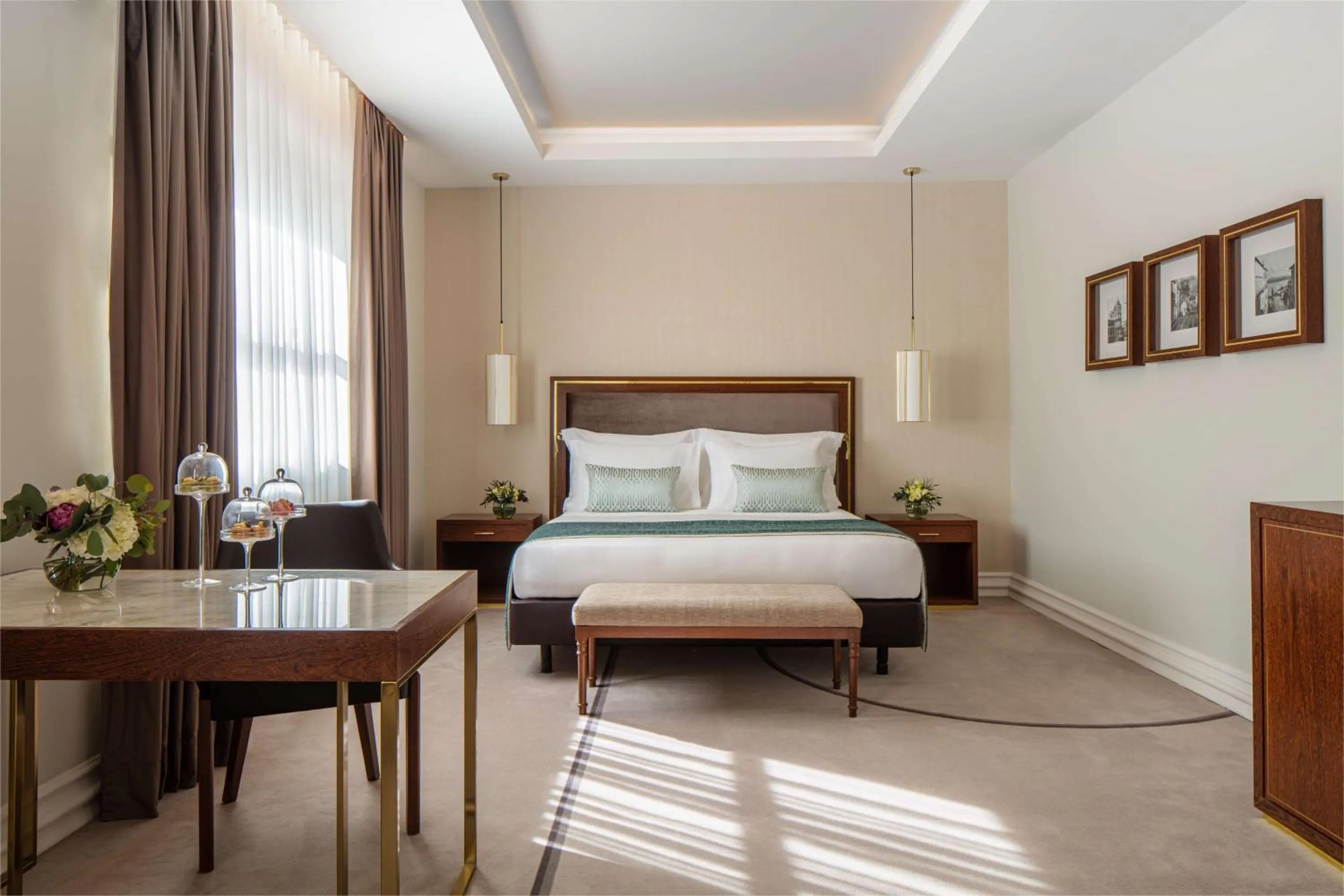 Bedroom, Bed in Tivoli Avenida Liberdade Lisboa – A Leading Hotel of the World