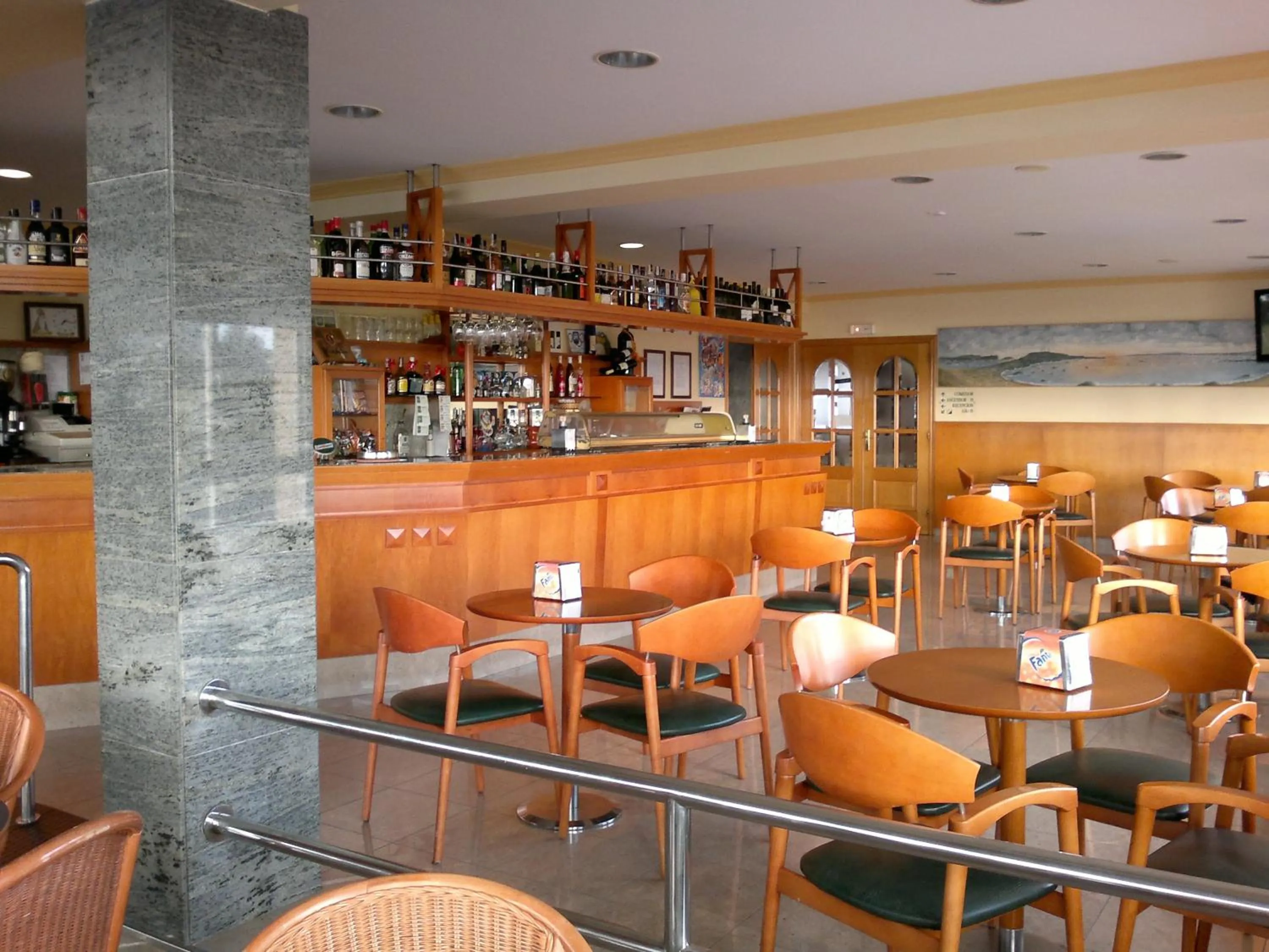 Restaurant/places to eat in Hotel La Lanzada