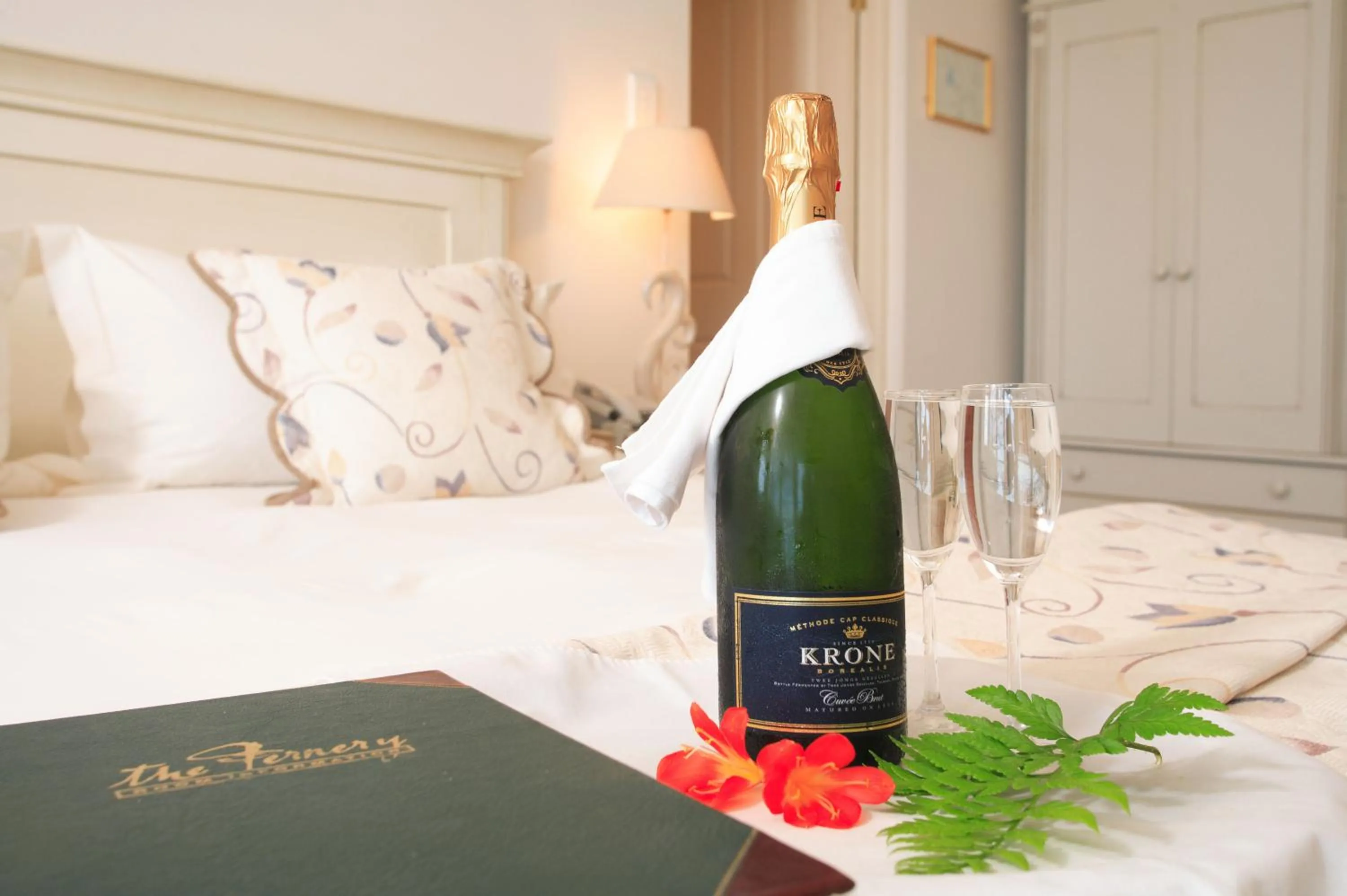 Bed in The Fernery Lodge & Spa