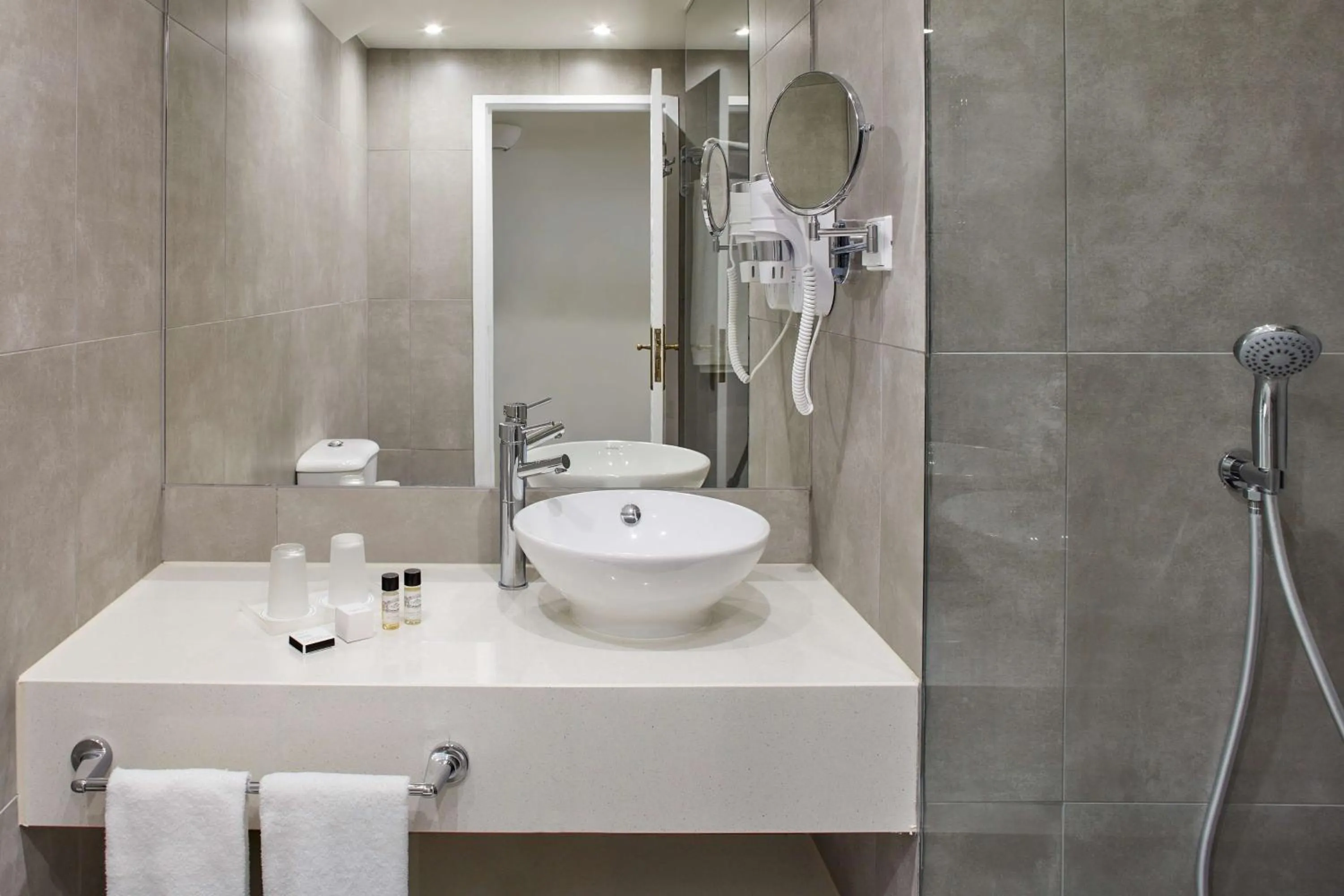 Bathroom in Tivoli Lagos