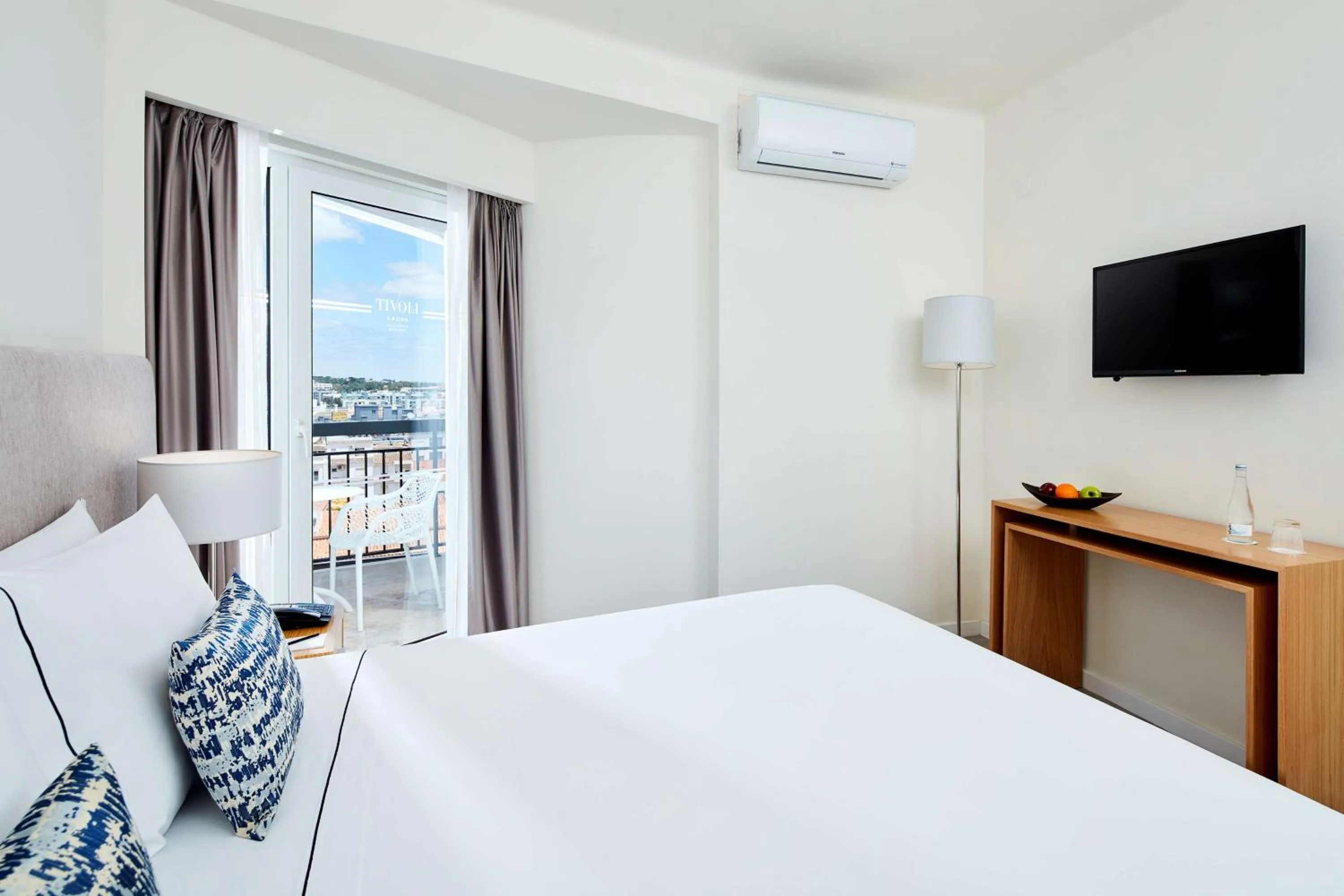 Bedroom, Bed in Tivoli Lagos