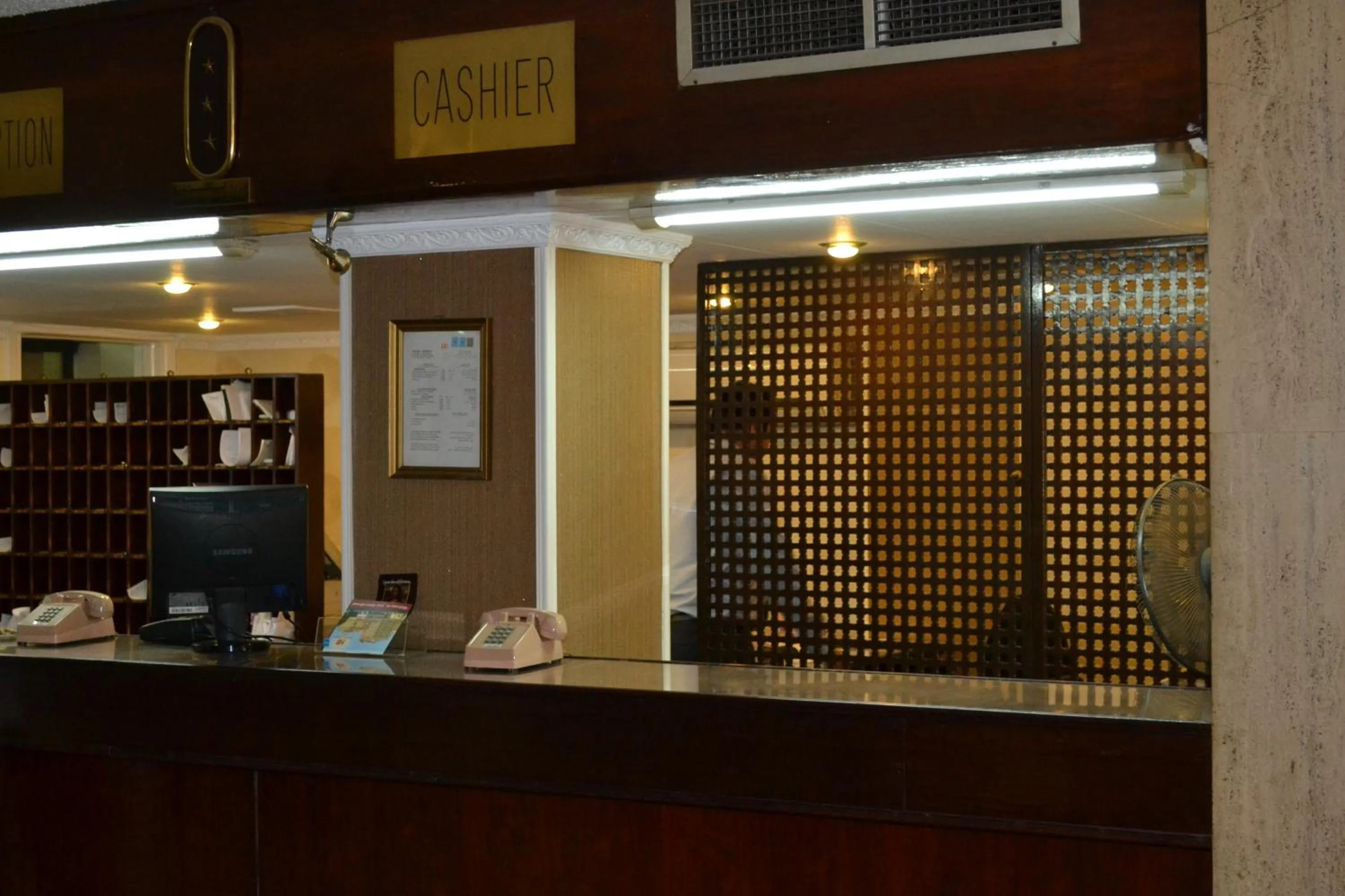 Lobby or reception in Beirut Hotel Cairo