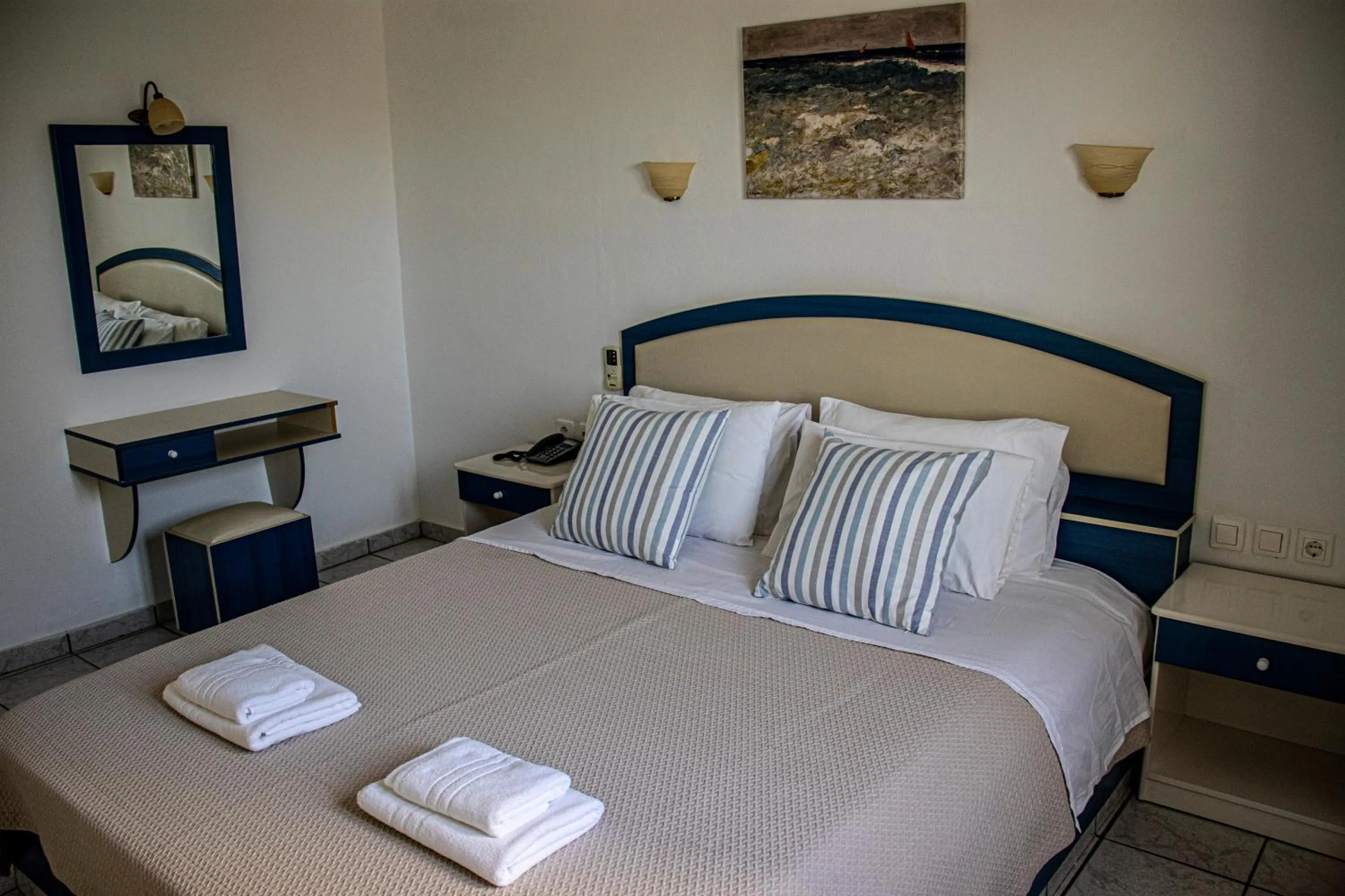 Bed in Castri Village Hotel
