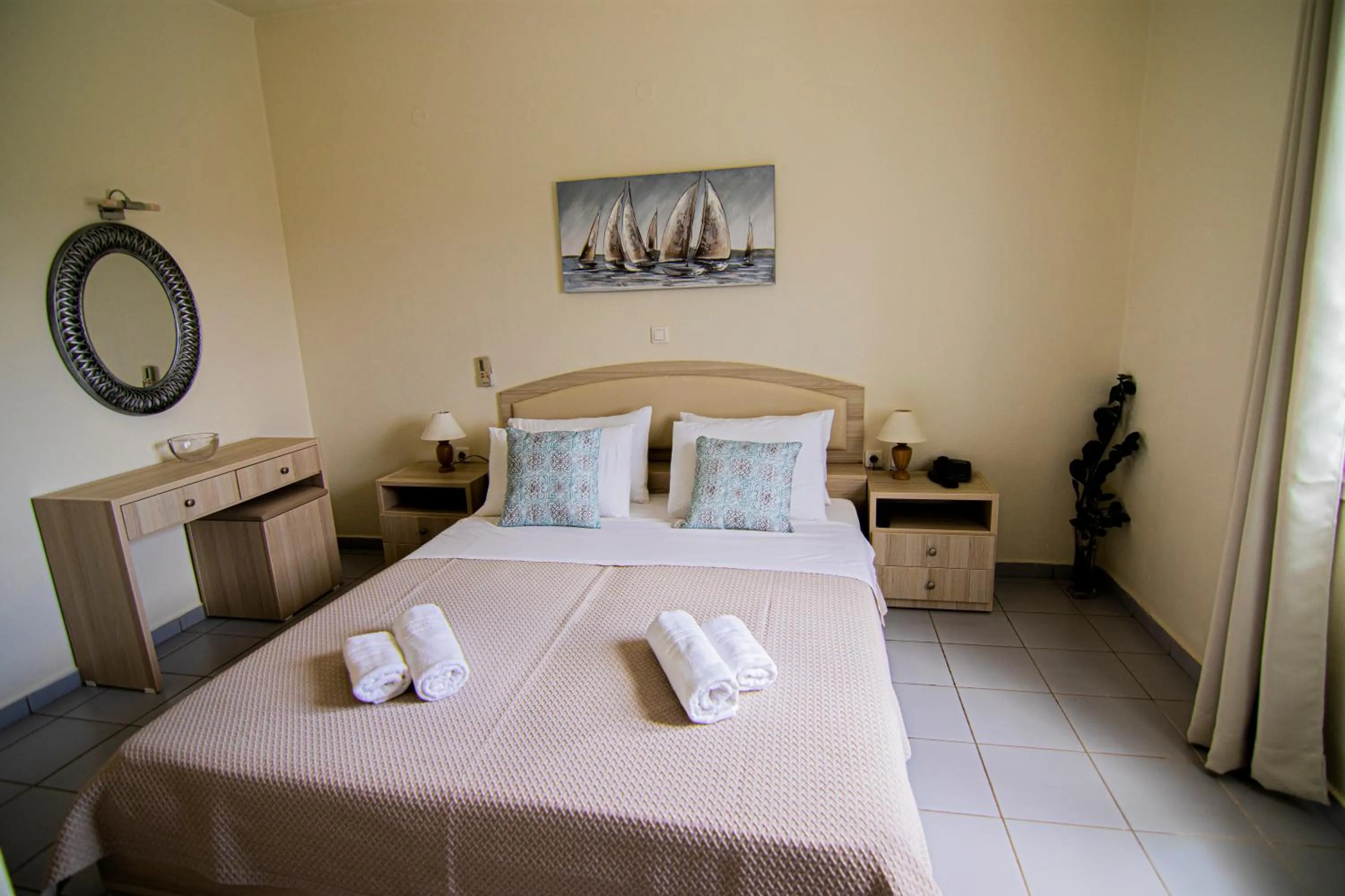 Bedroom, Bed in Castri Village Hotel