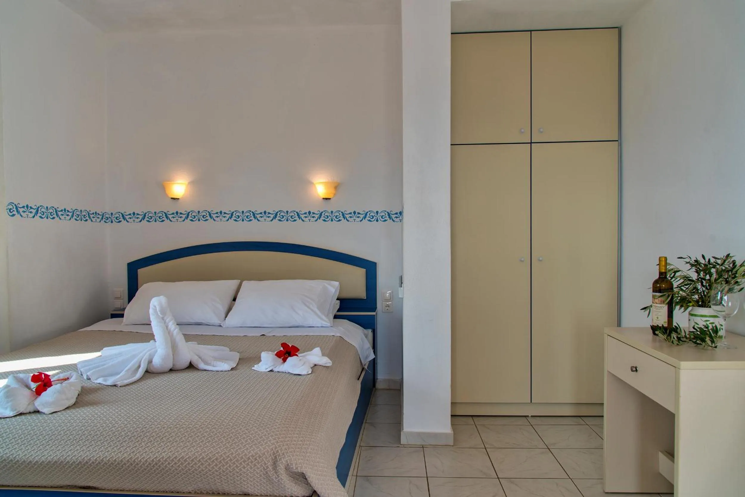 Bed in Castri Village Hotel