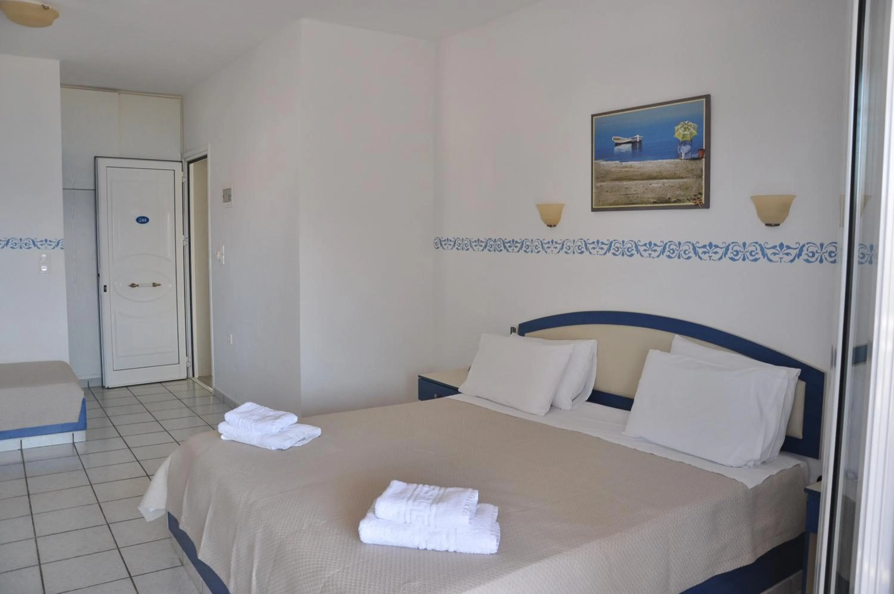 Bedroom, Bed in Castri Village Hotel