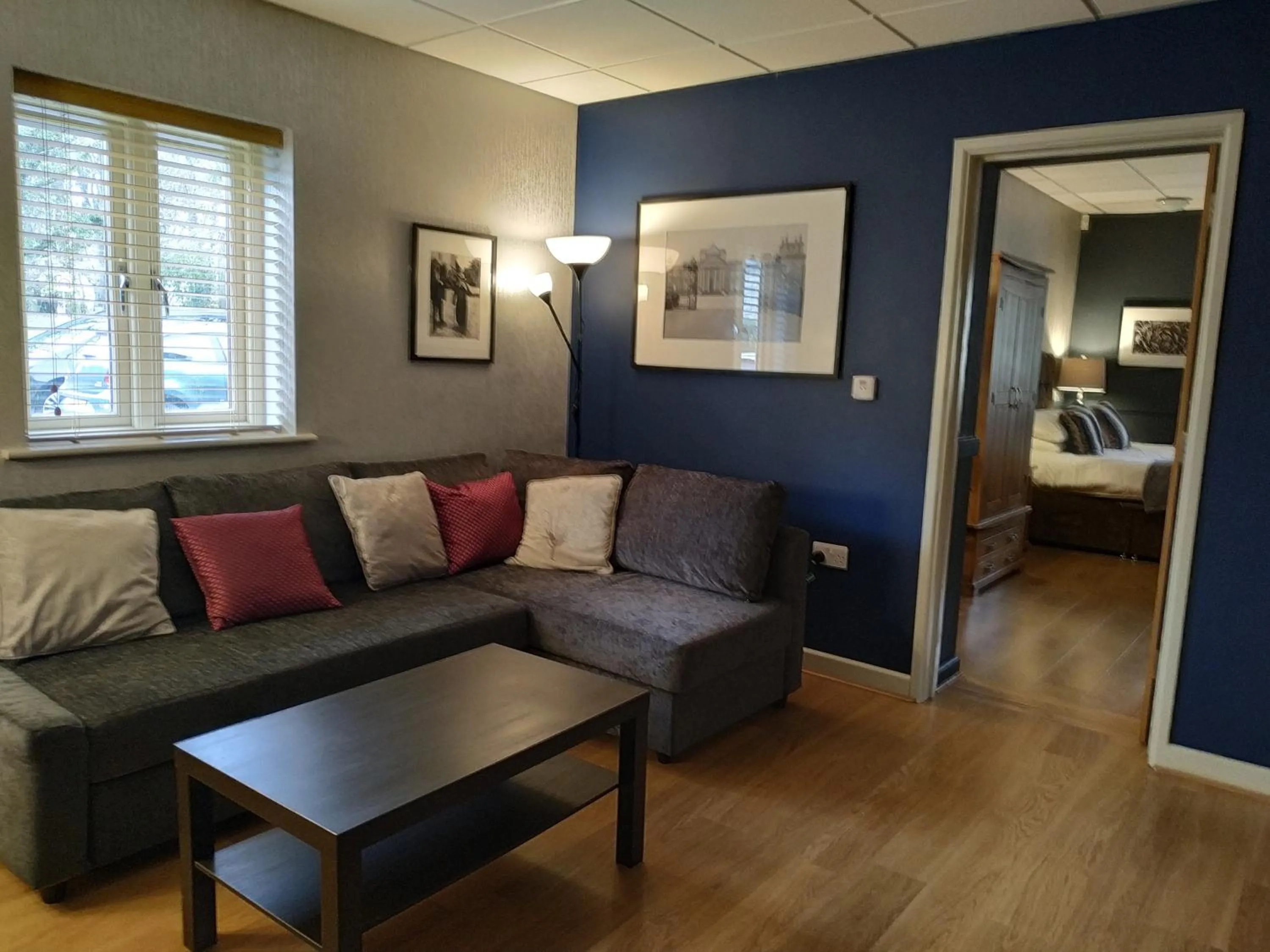 Living room, Bed in The Churchill Court