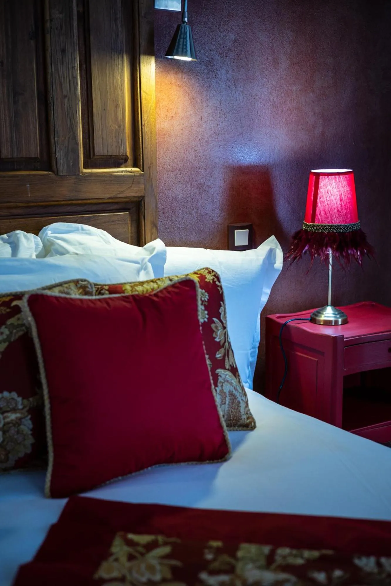 Bed in Le Clos Violette et Le 11 D'Aglaé - Appart' Hôtel de Charme Design de Luxe