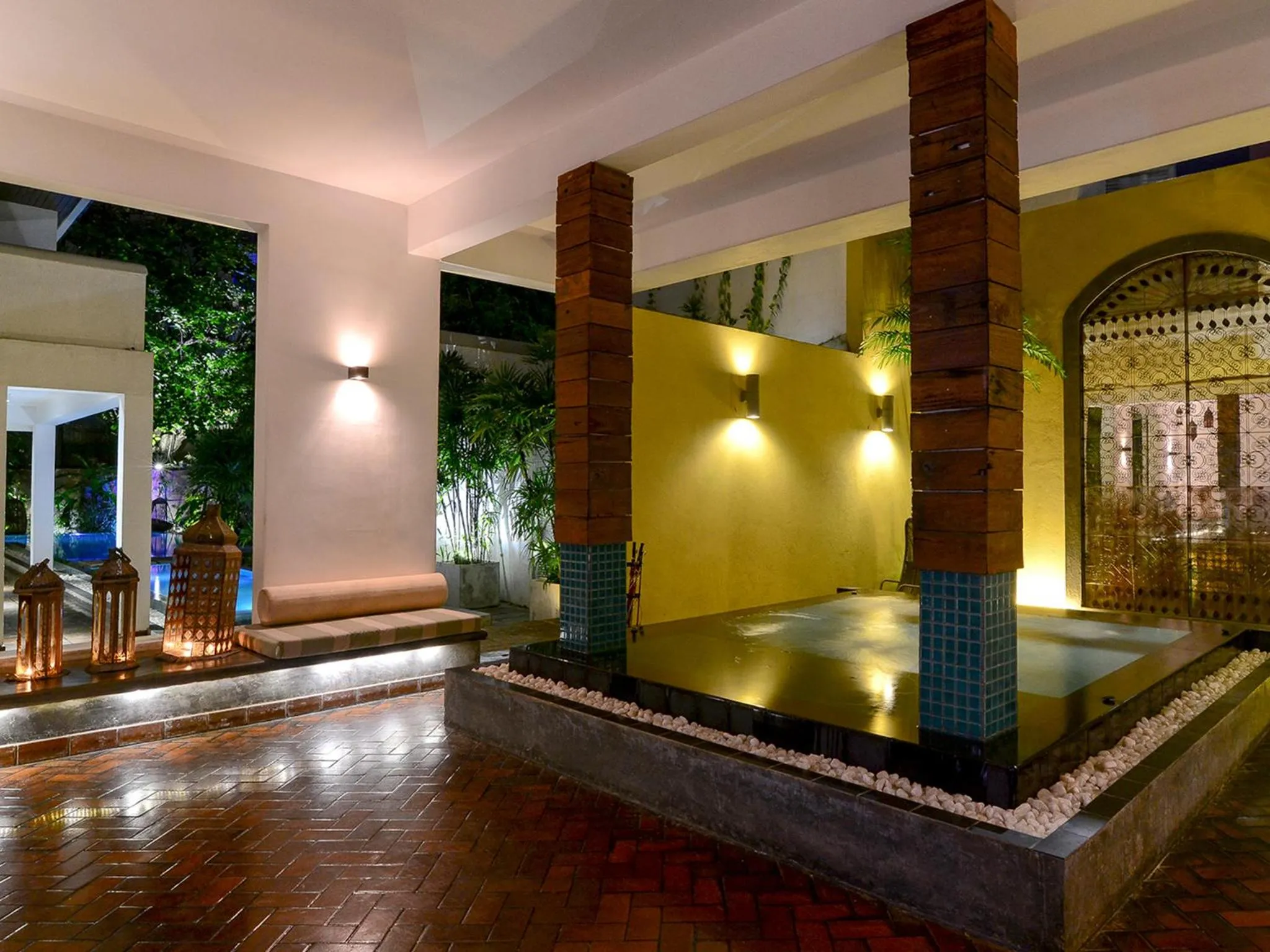 Area and facilities in Colombo Court Hotel & Spa