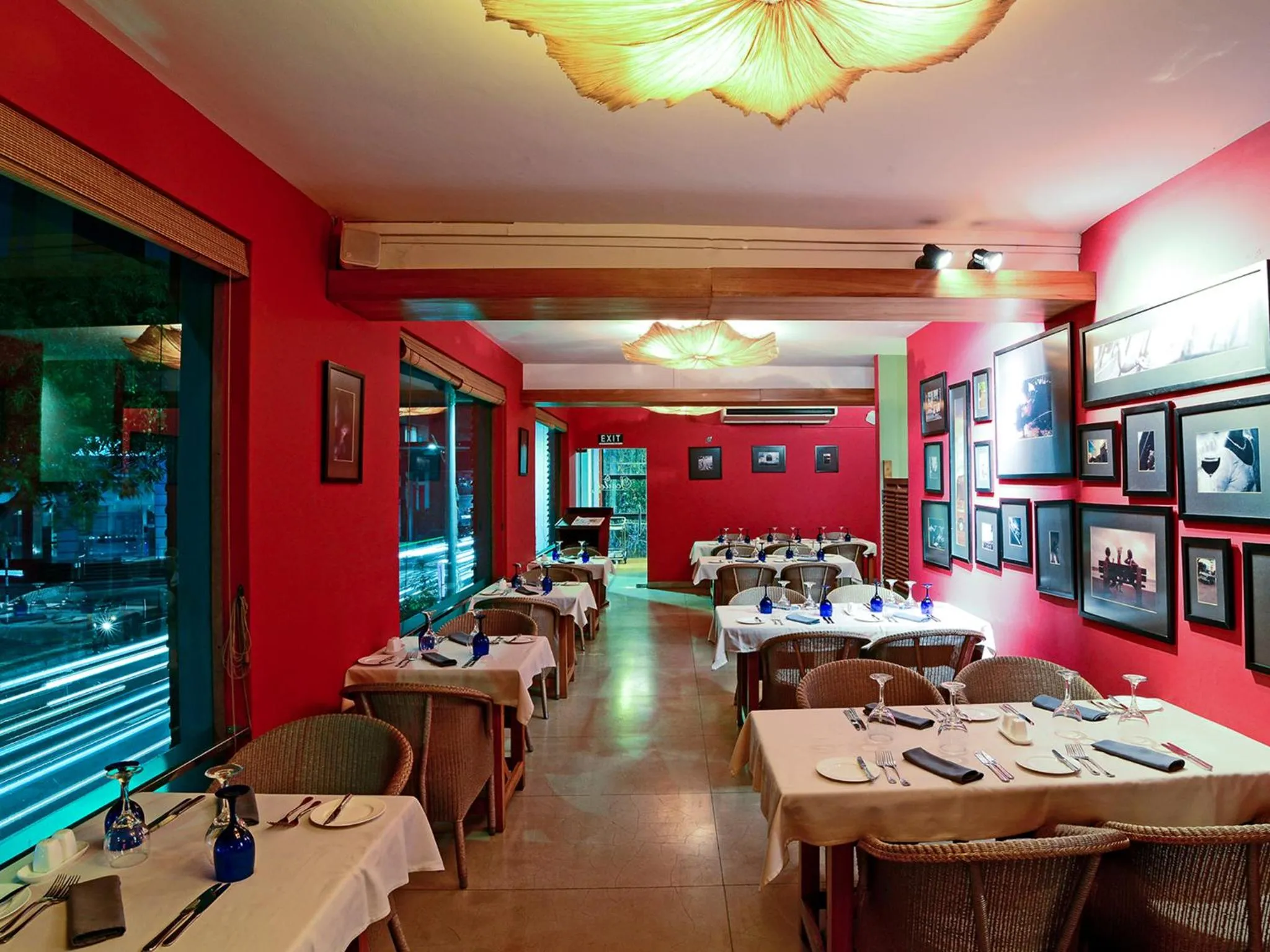 Restaurant/places to eat in Colombo Court Hotel & Spa