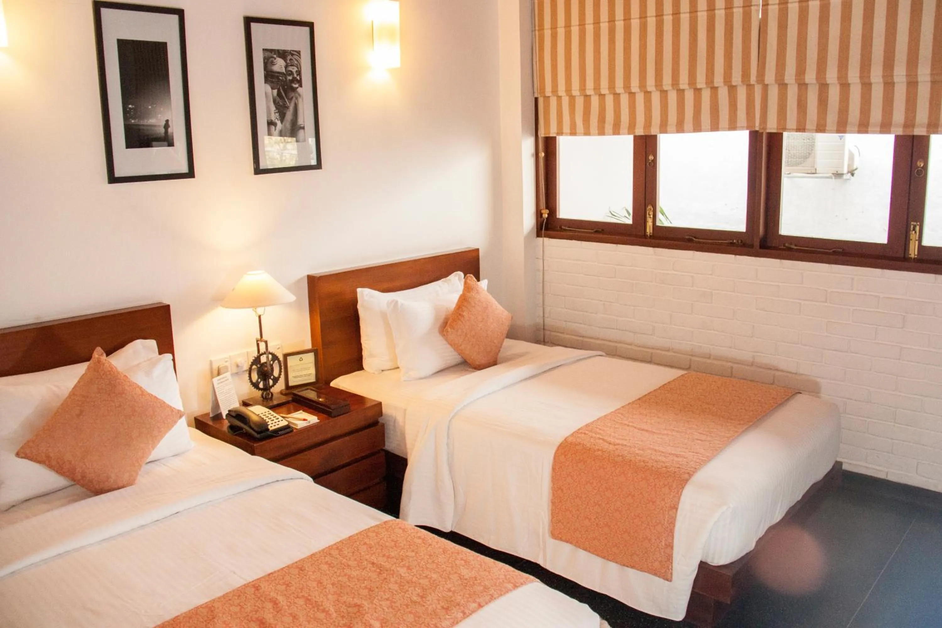Bed in Colombo Court Hotel & Spa