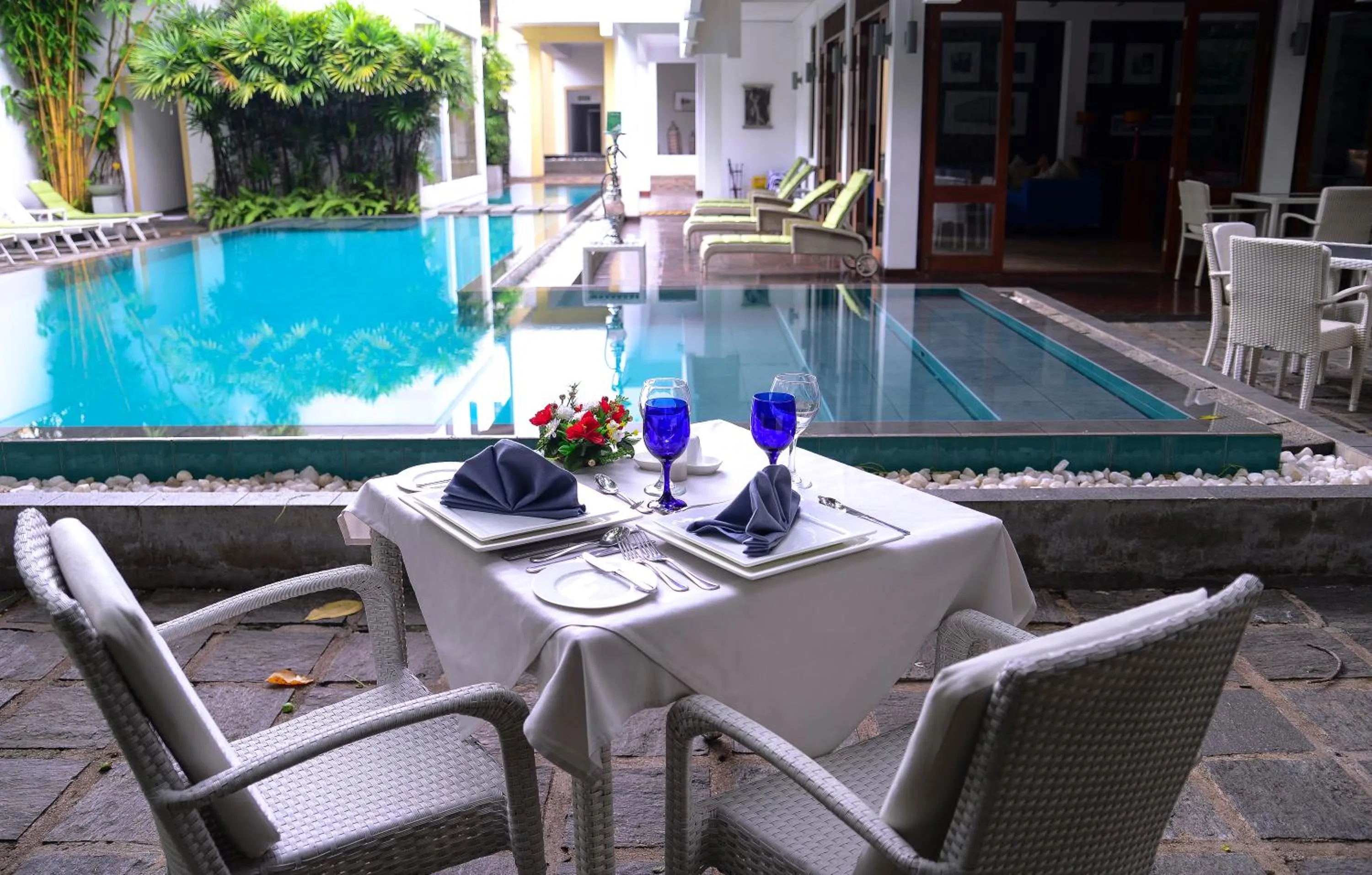 Restaurant/places to eat in Colombo Court Hotel & Spa