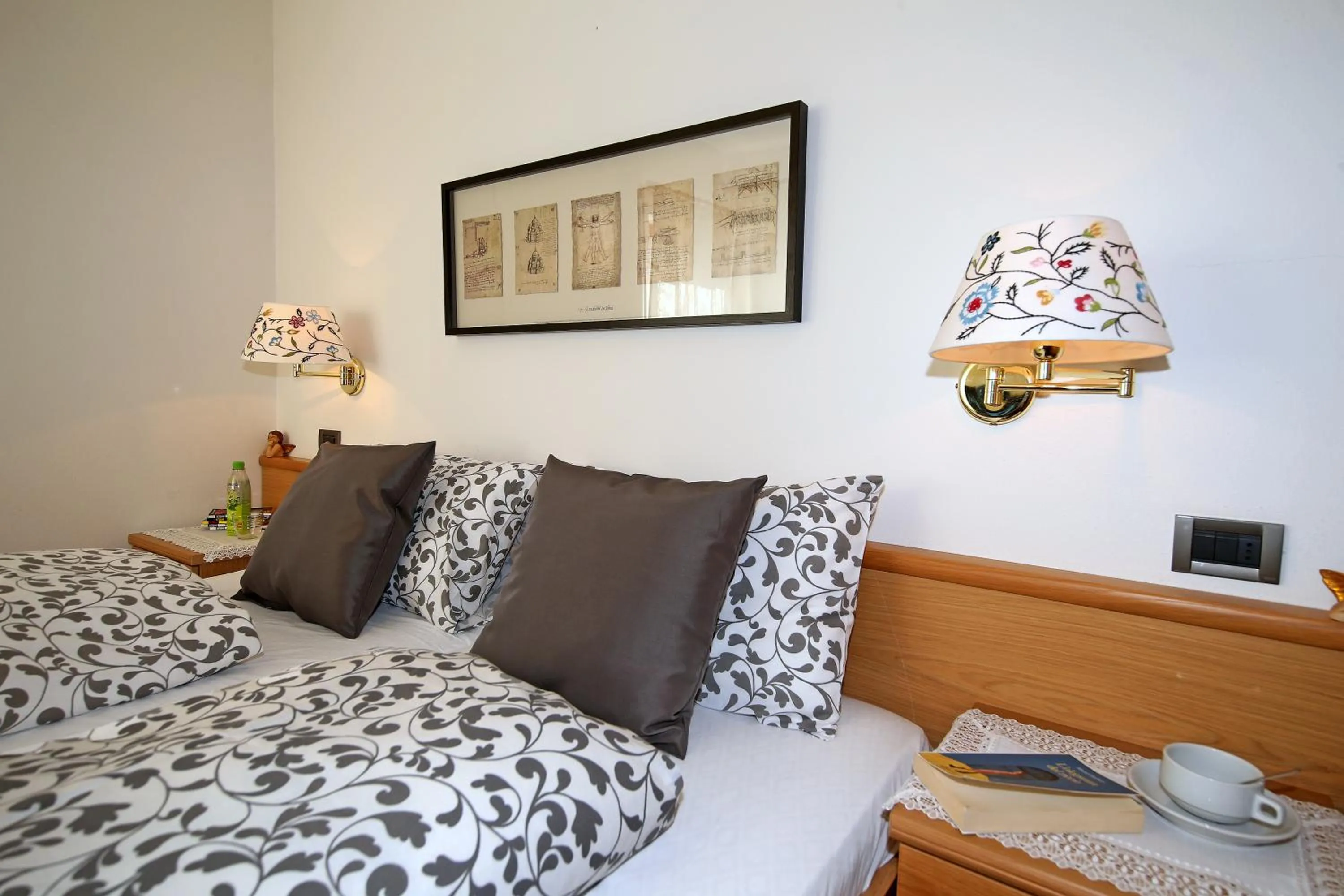 Decorative detail, Bed in Ciasa Rudiferia Appartamenti in Alta Badia