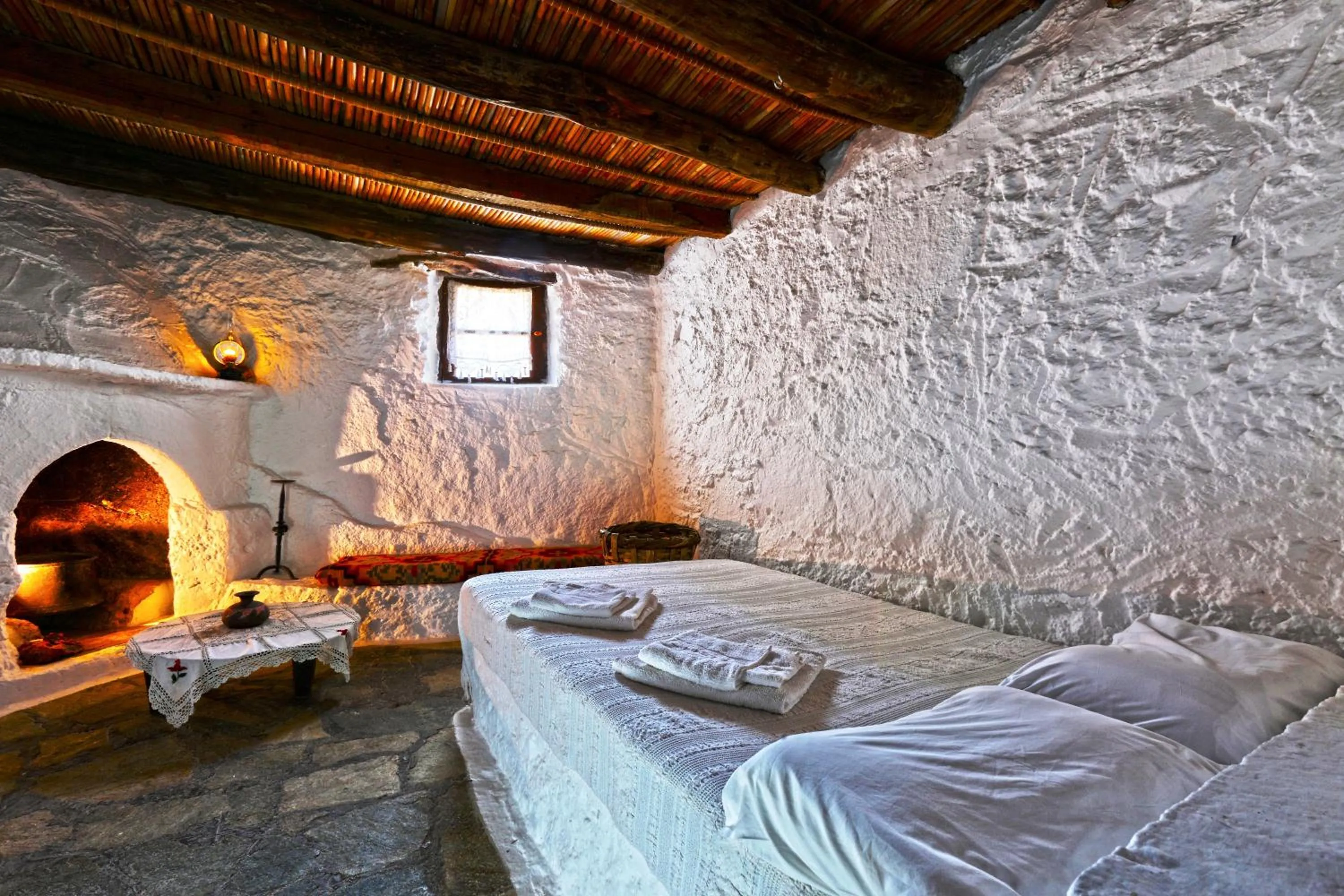 Photo of the whole room, Bed in Aspros Potamos