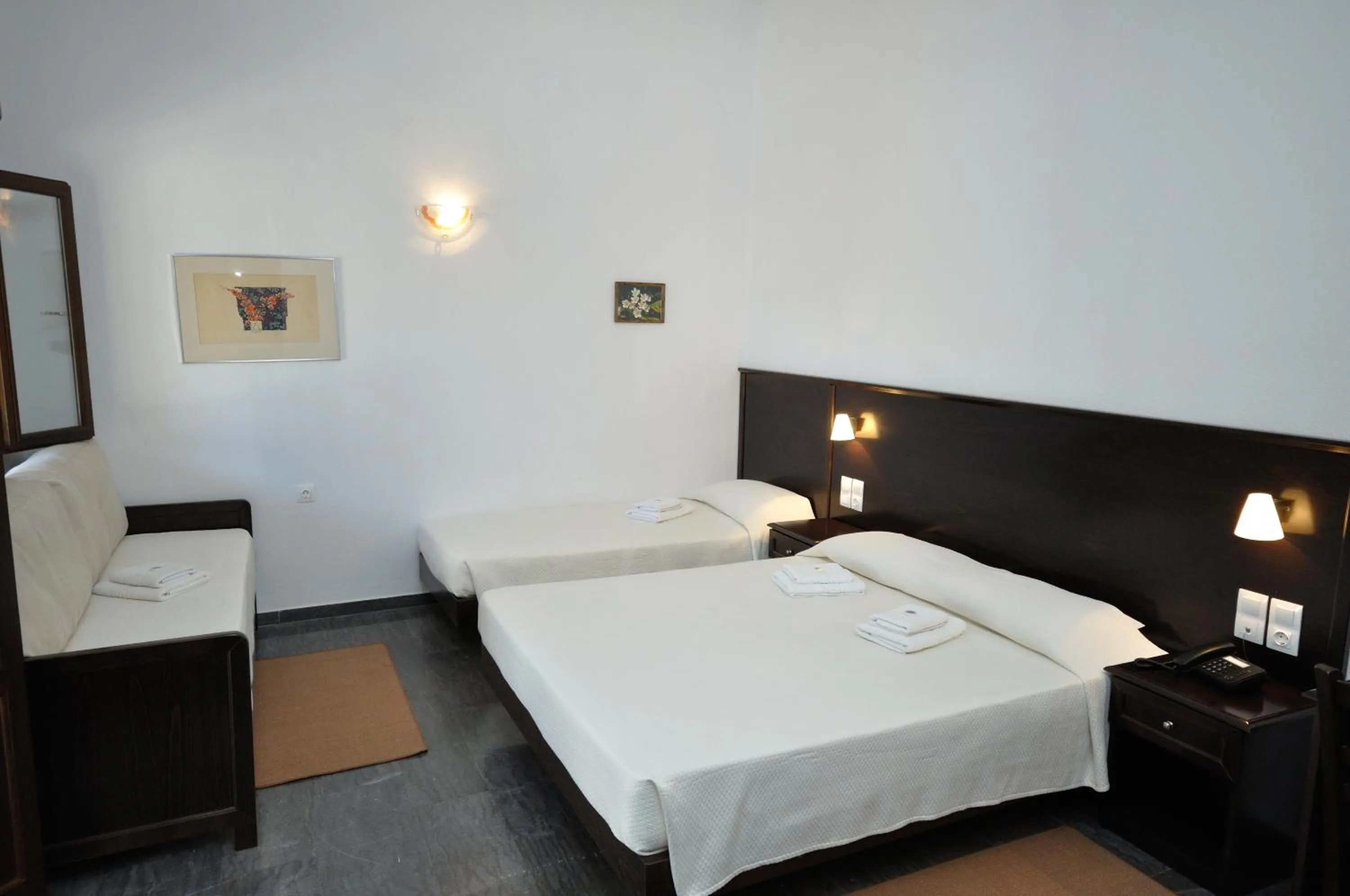 Photo of the whole room in Hotel Marina Village