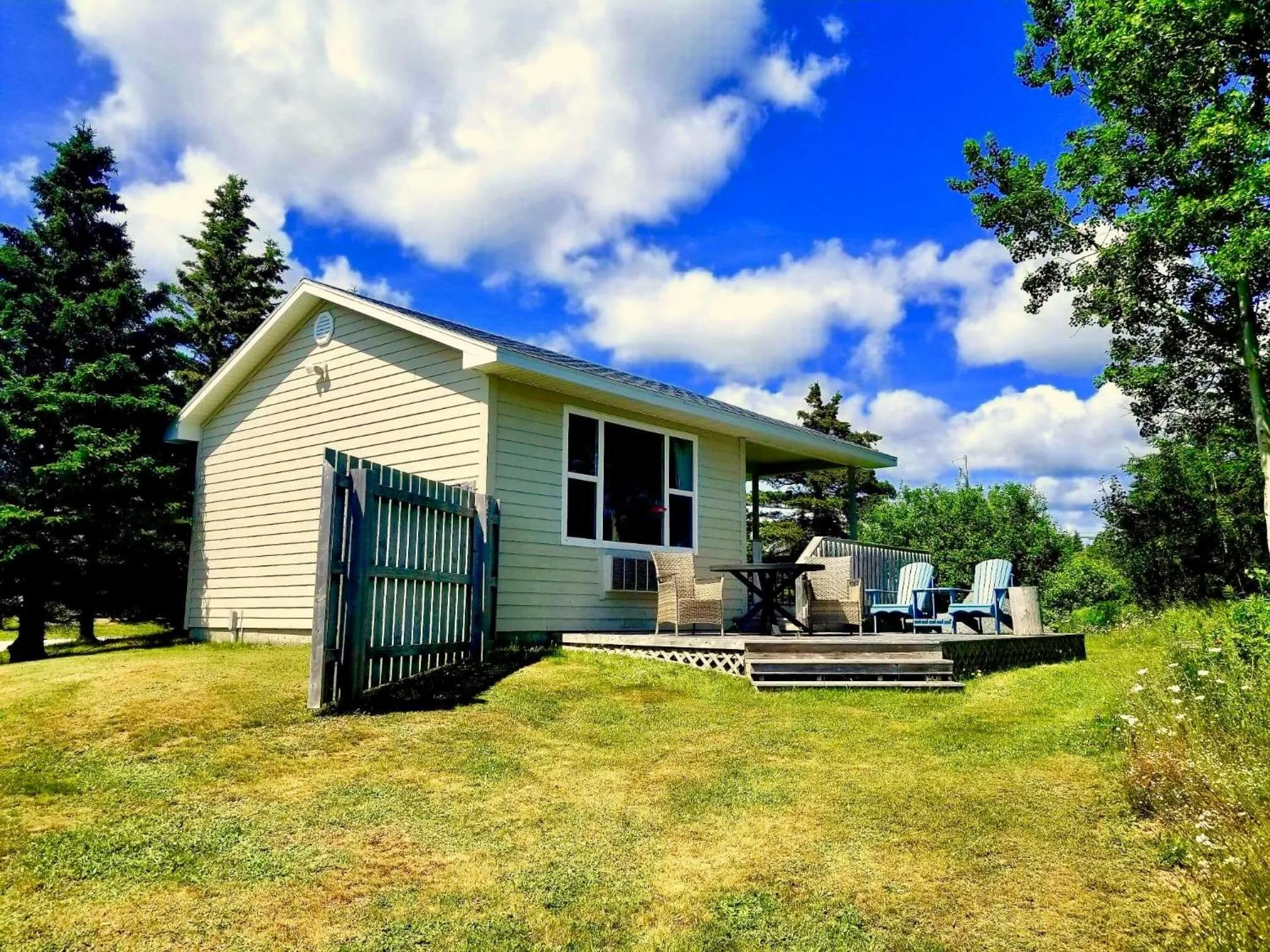 Property building in Seascape Coastal Retreat - 2 ADULTS ONLY - HOT TUB AND WITHOUT HOT TUB OCEANFRONT PROPERTY