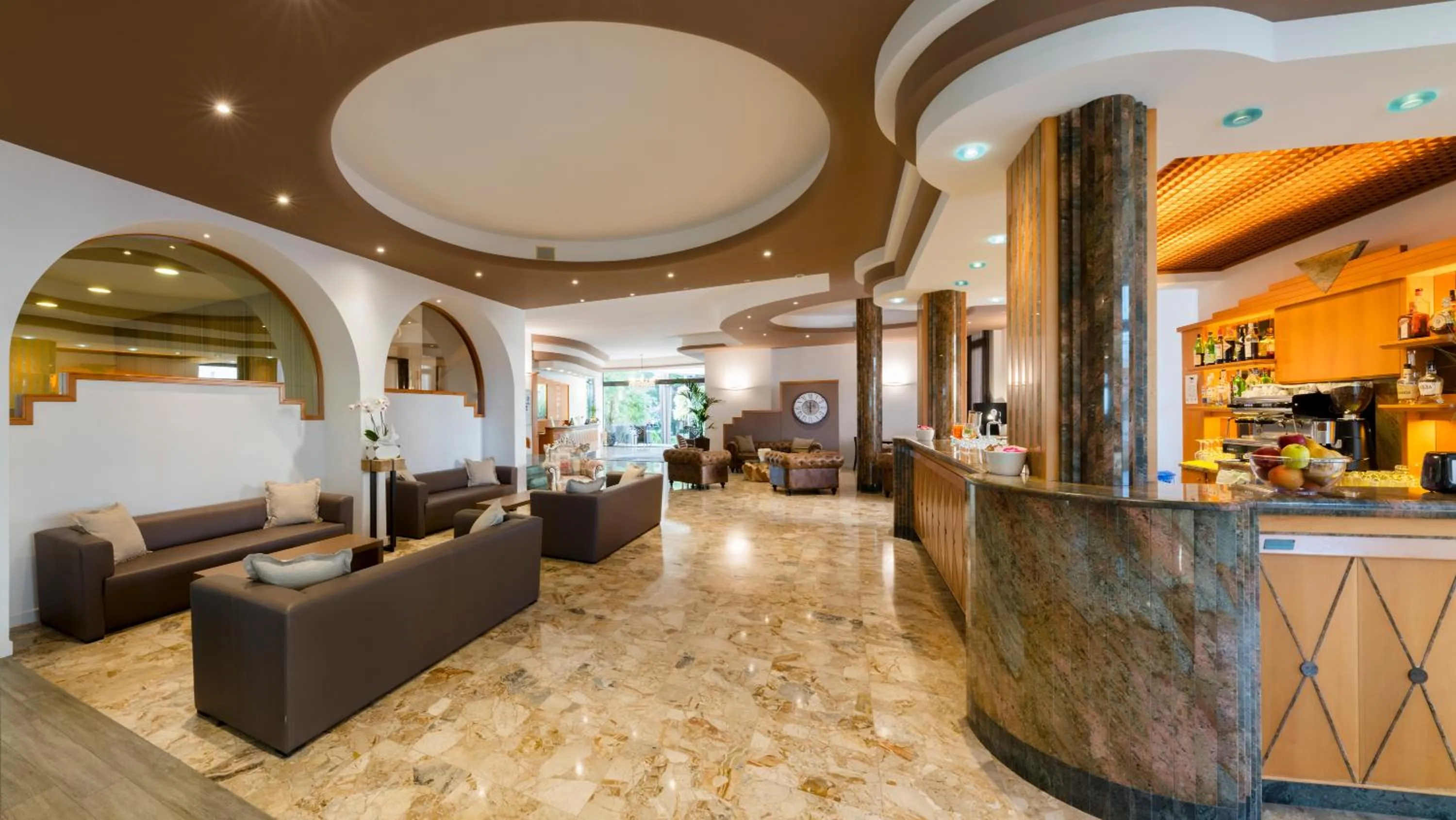 Restaurant/places to eat in Hotel Italy