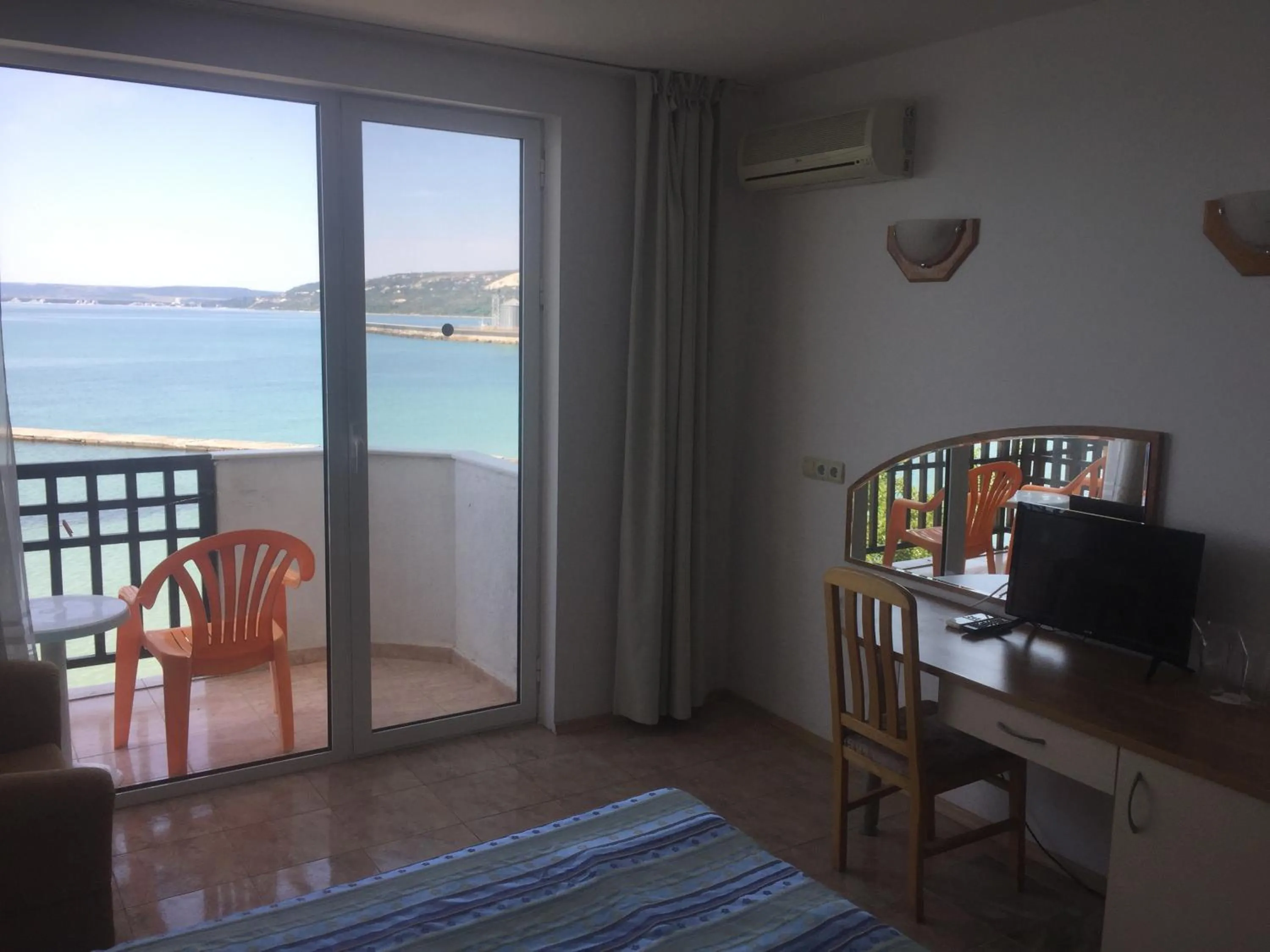 Balcony/Terrace in Hotel Oasis - Beach Access