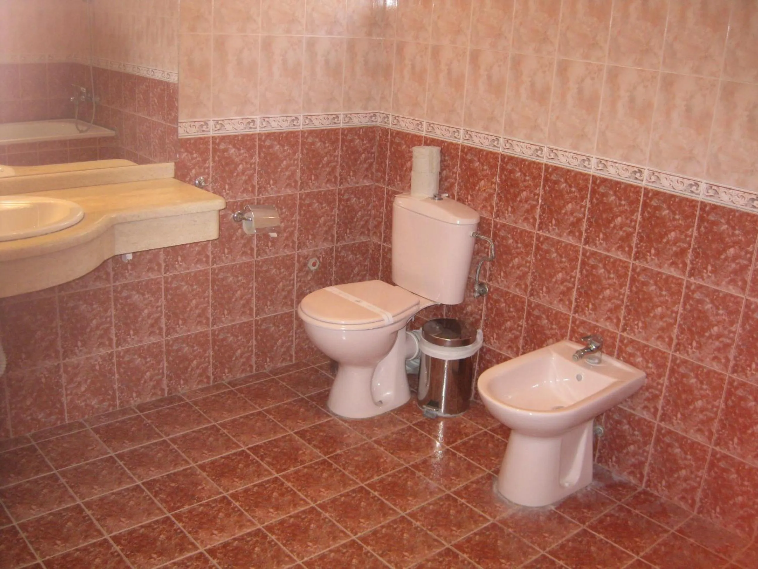 Bathroom in Hotel Oasis - Beach Access