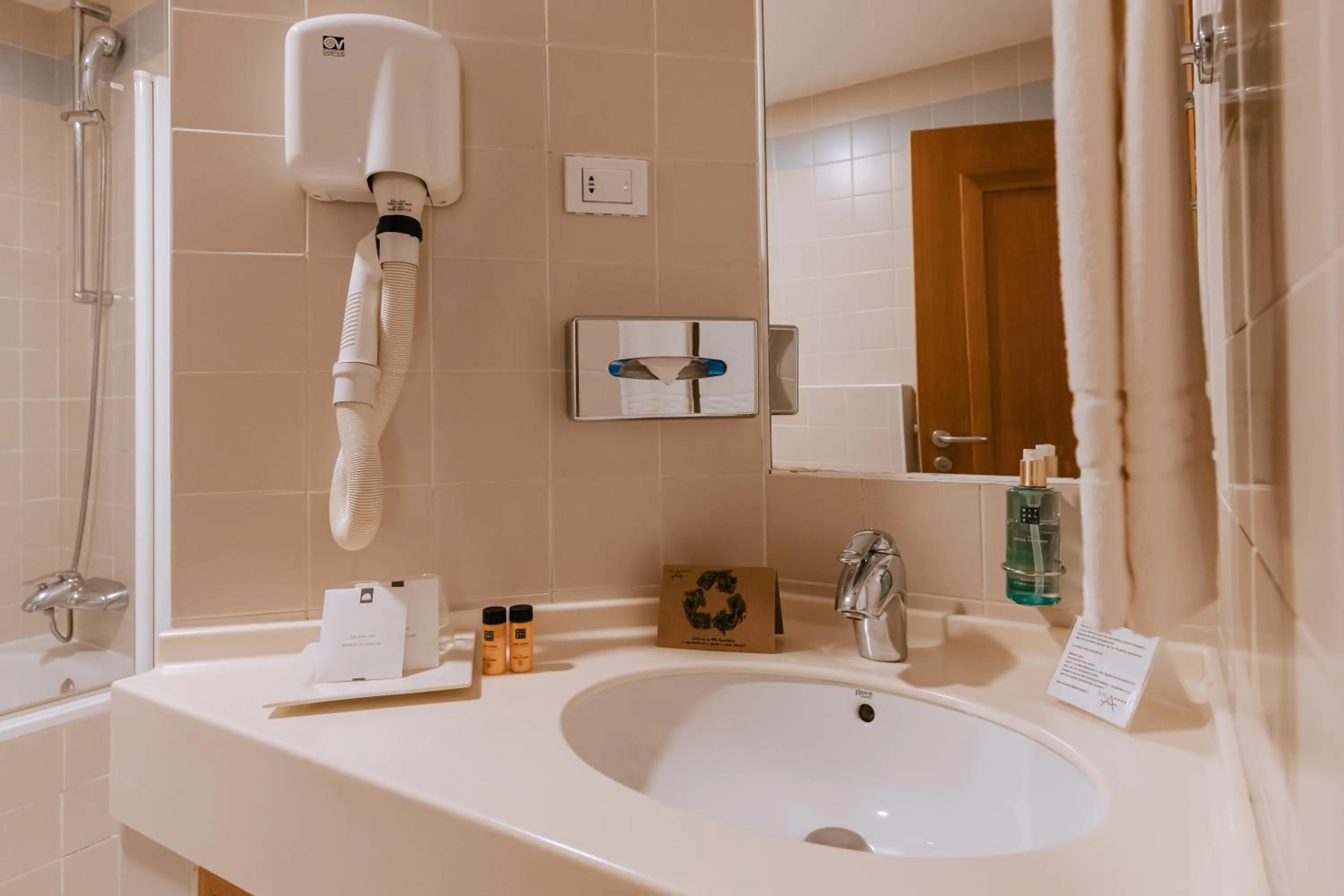 Toilet in MS Aparthotel