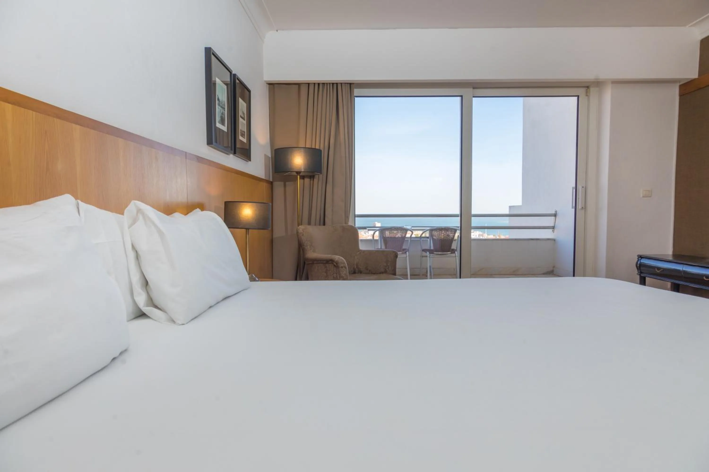 Bed in B&B HOTEL Sado Setúbal