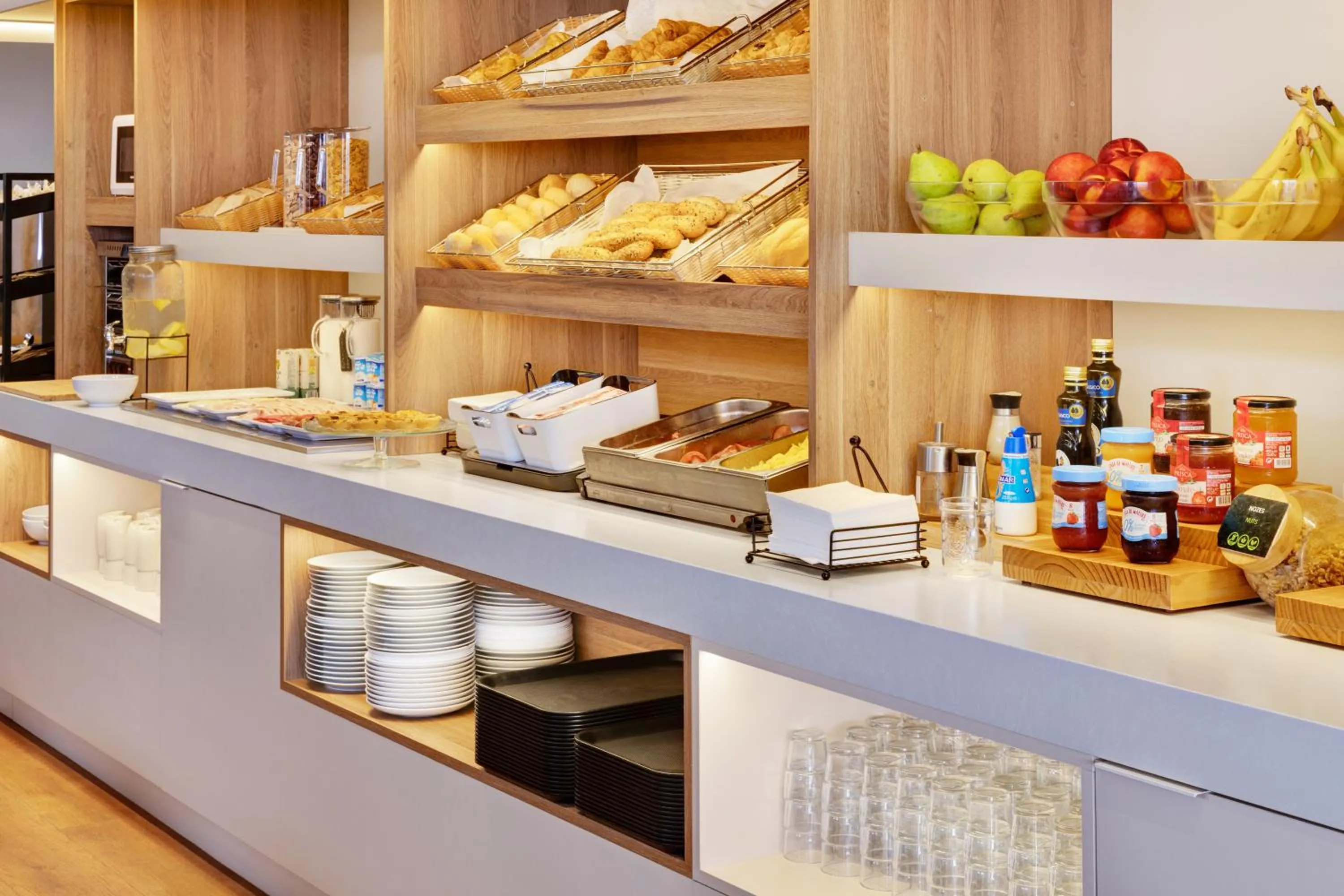 Breakfast in B&B HOTEL Sado Setúbal