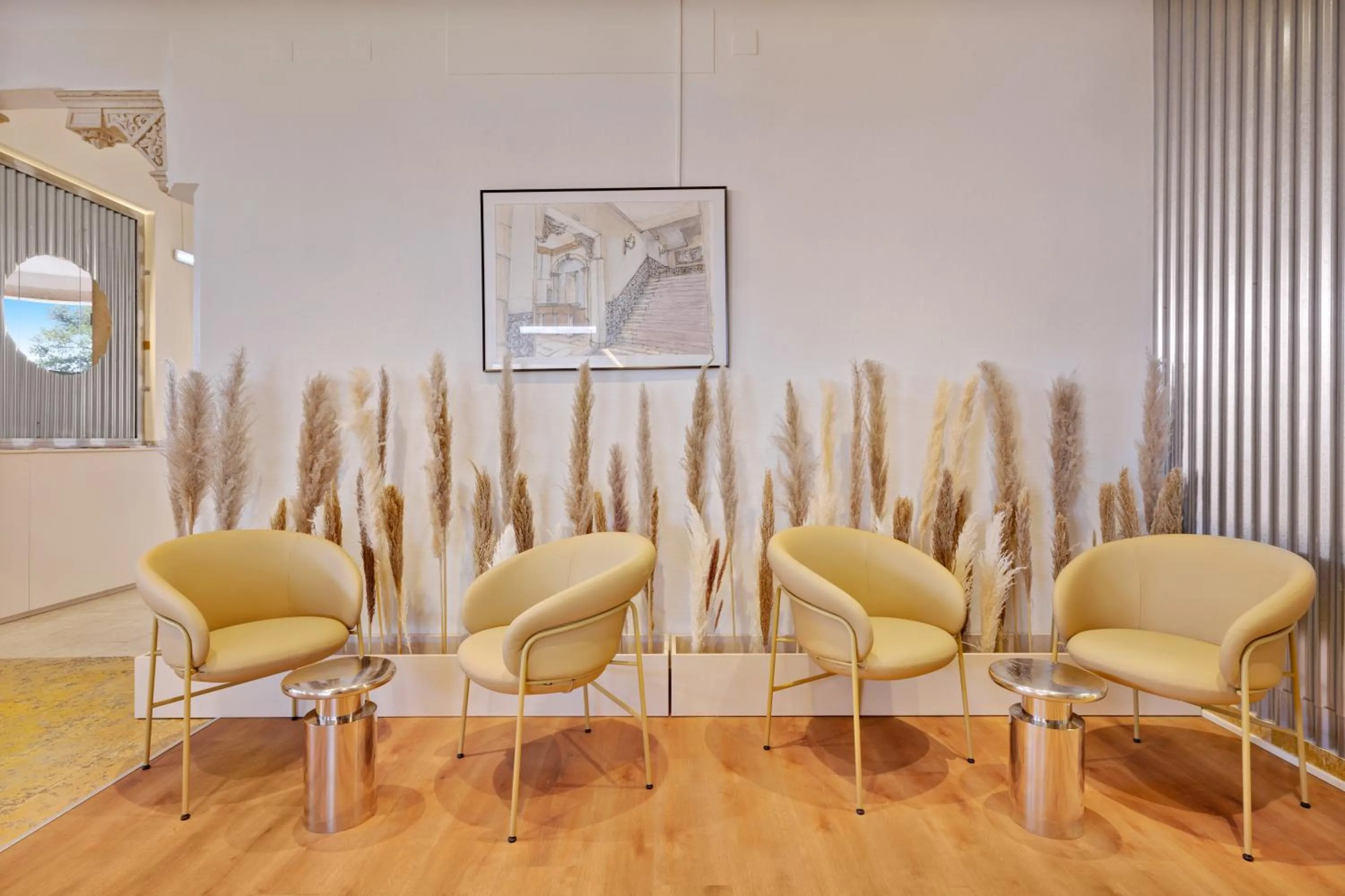 Lobby or reception in B&B HOTEL Sado Setúbal