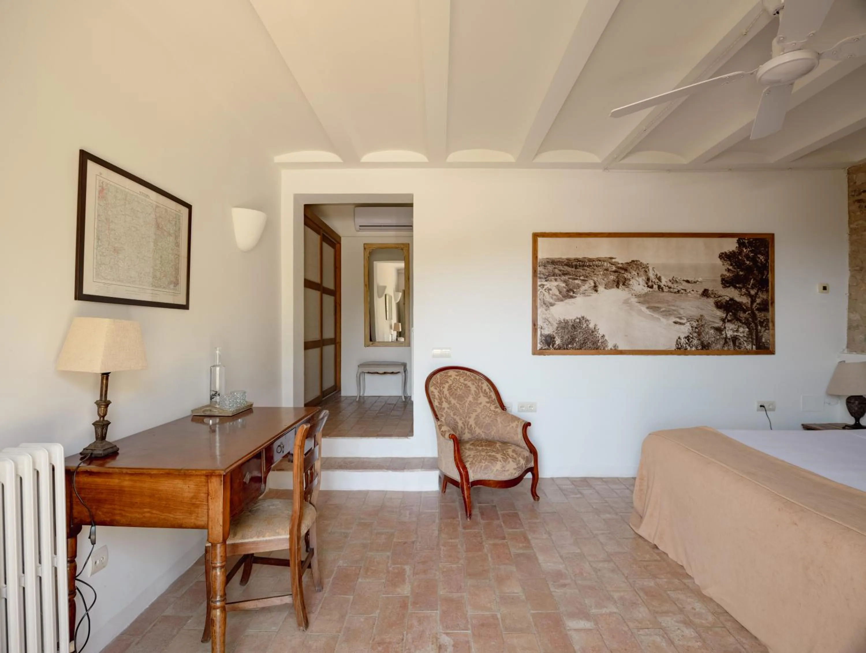 TV and multimedia in Can Bassa