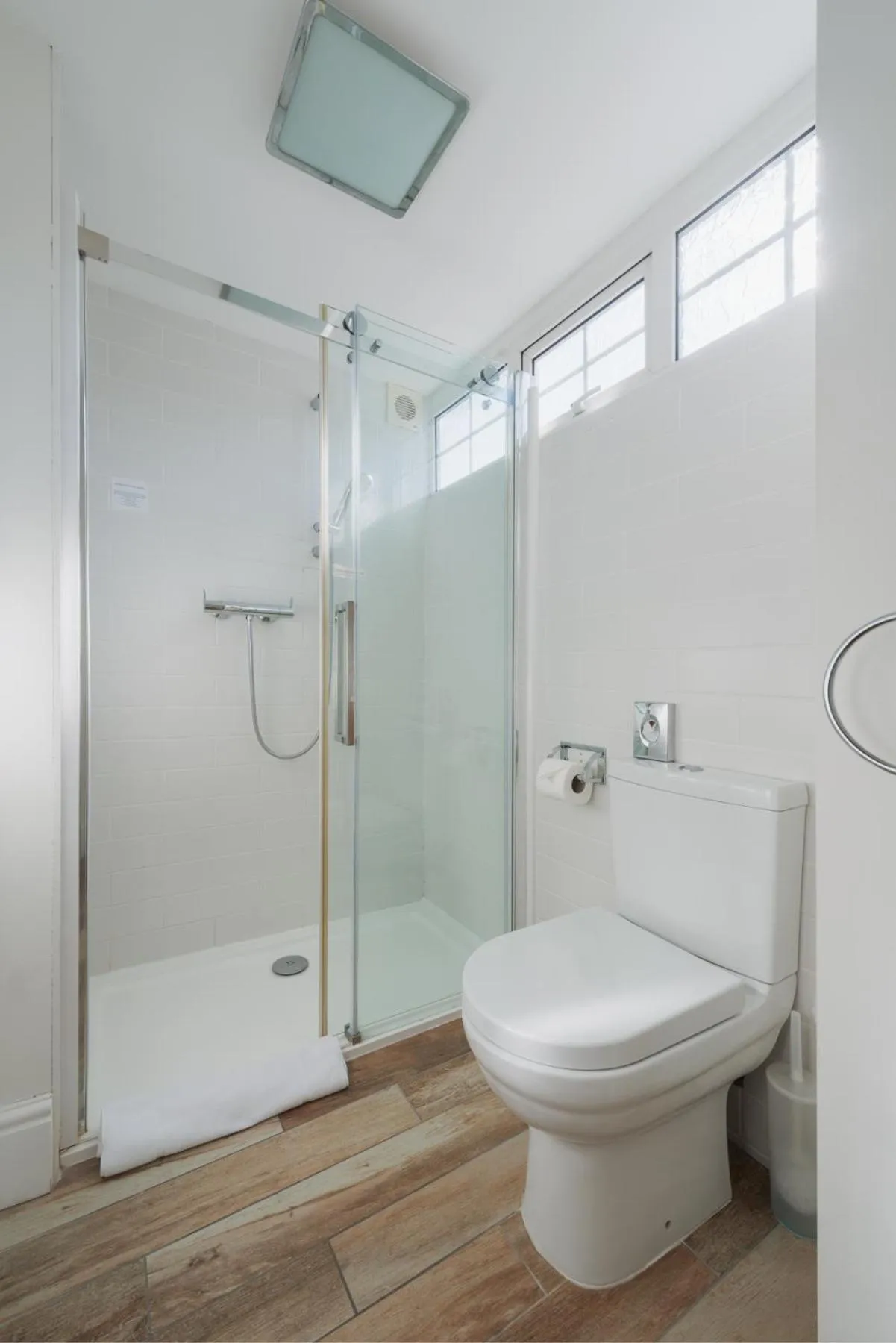 Shower in Florence Suite Boutique Hotel and Restaurant