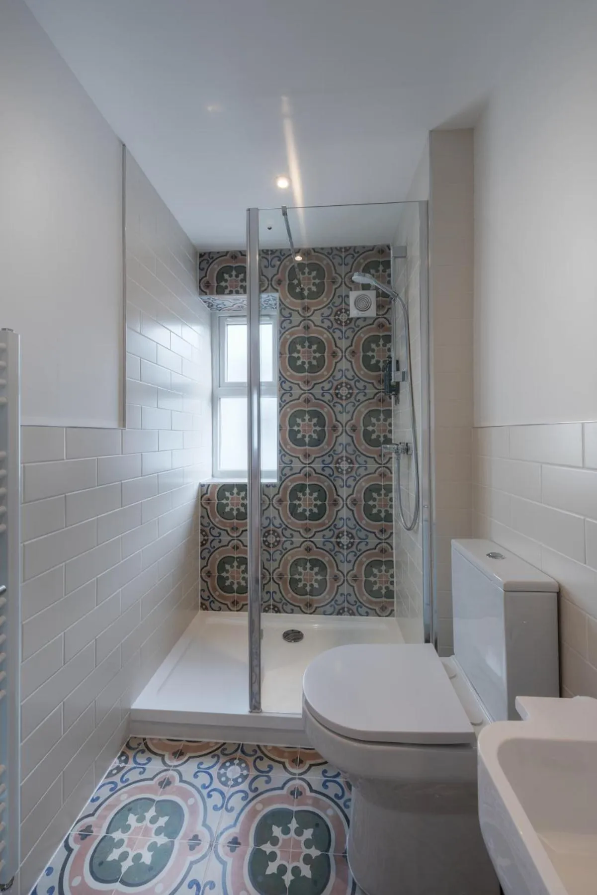 Shower in Florence Suite Boutique Hotel and Restaurant