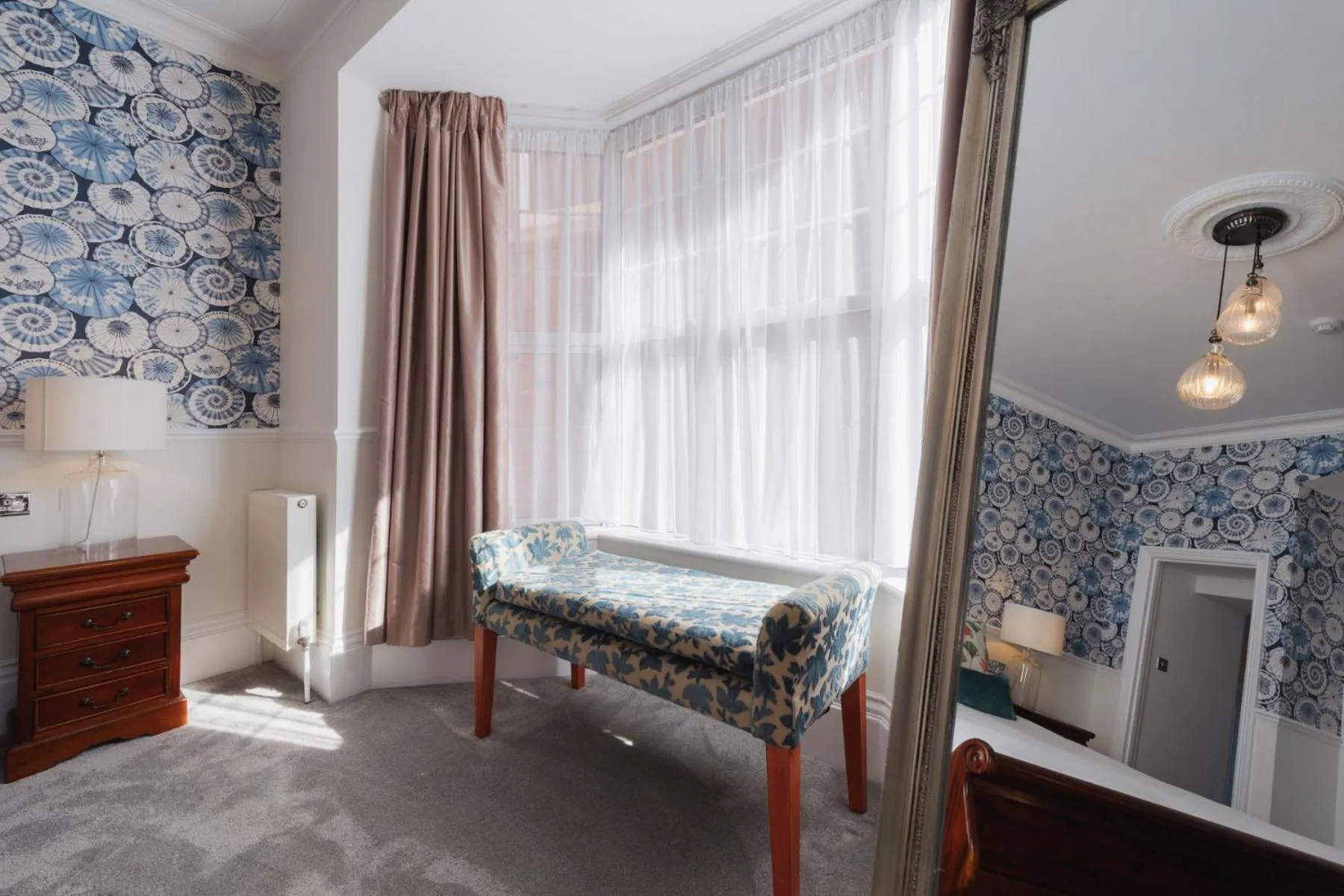 Seating area, Bed in Florence Suite Boutique Hotel and Restaurant