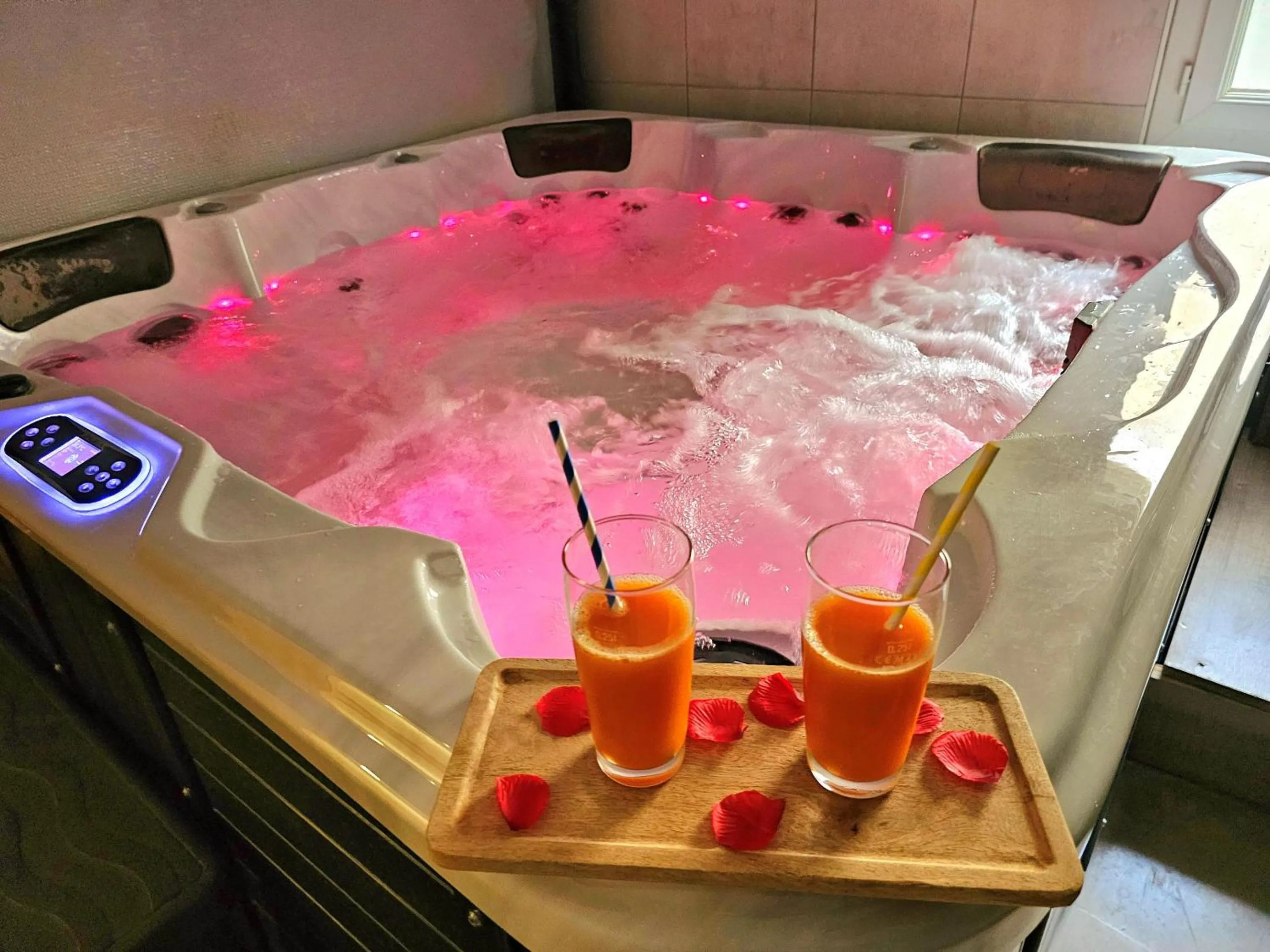 Hot Tub in Le Cheval Blanc