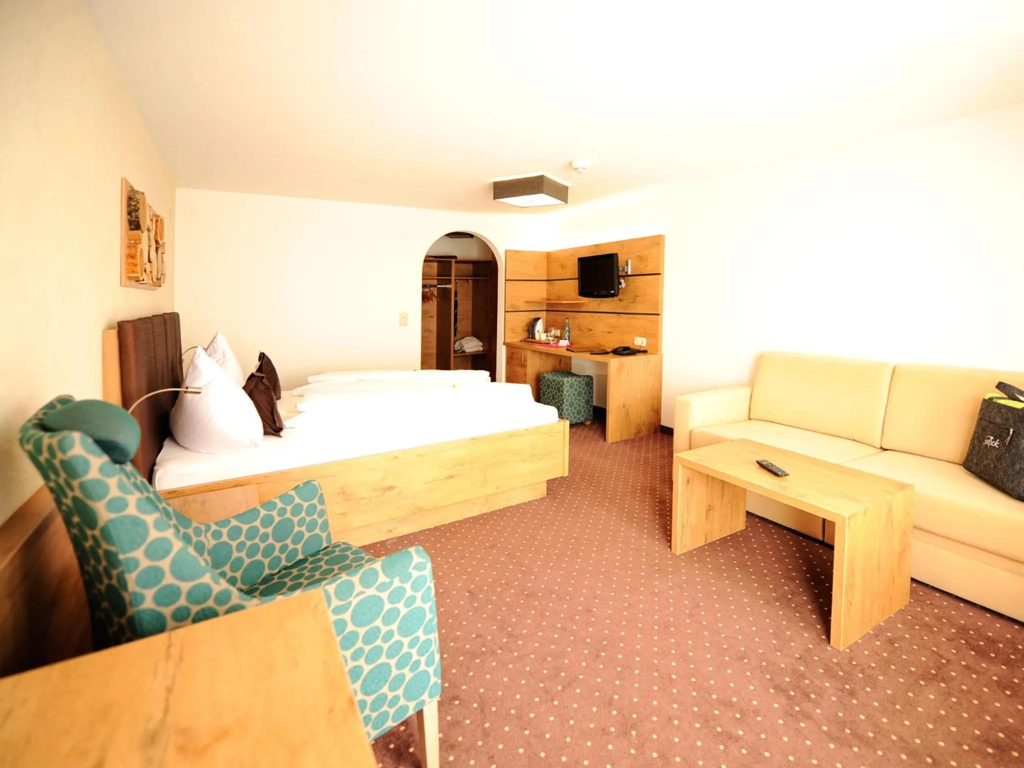 Photo of the whole room, Bed in Hotel Röck Garni