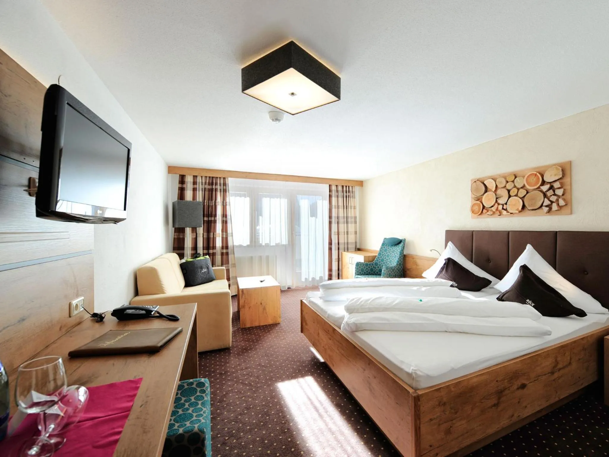 Photo of the whole room, Bed in Hotel Röck Garni