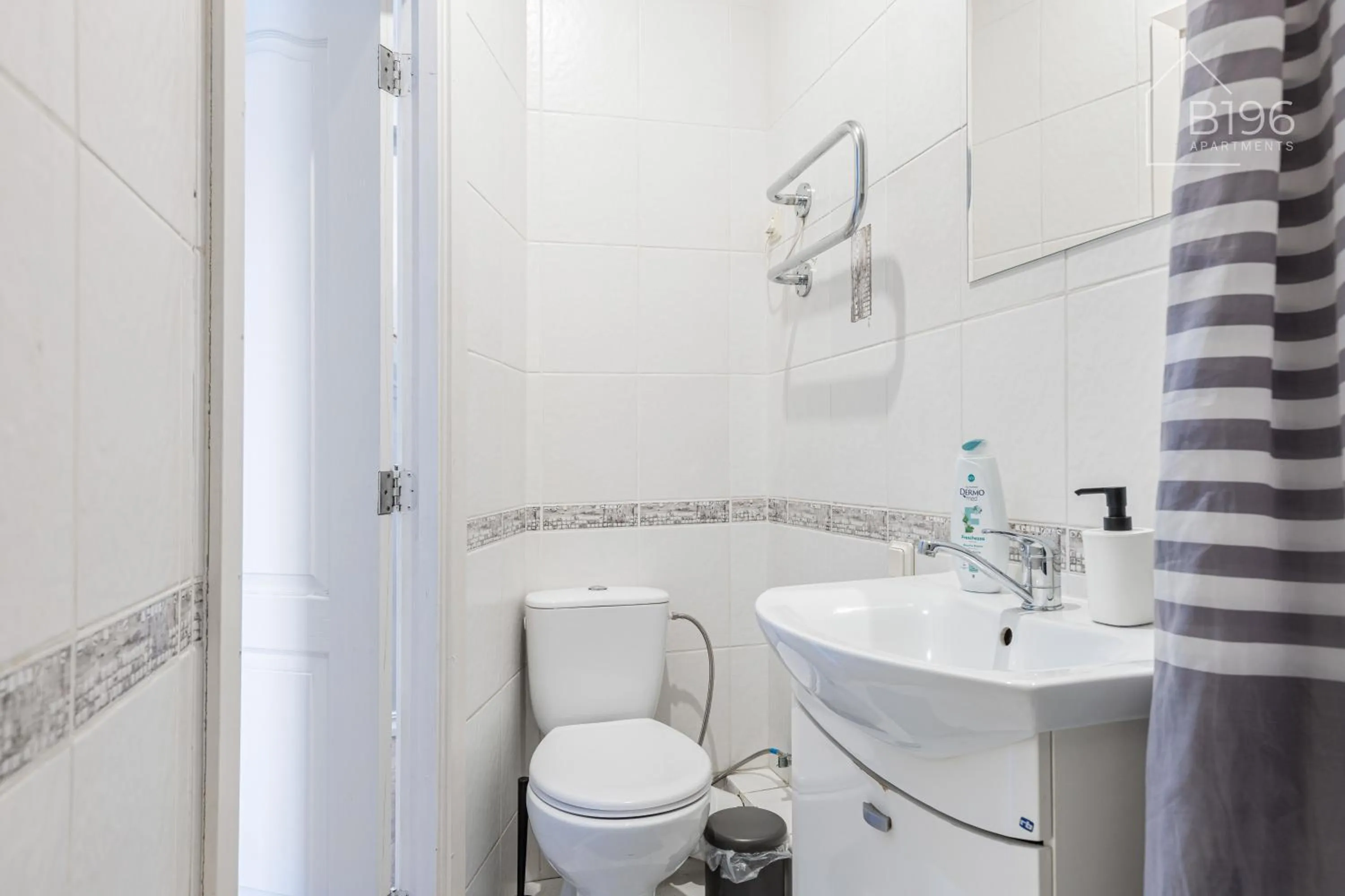 Toilet in ApartHotel Riga