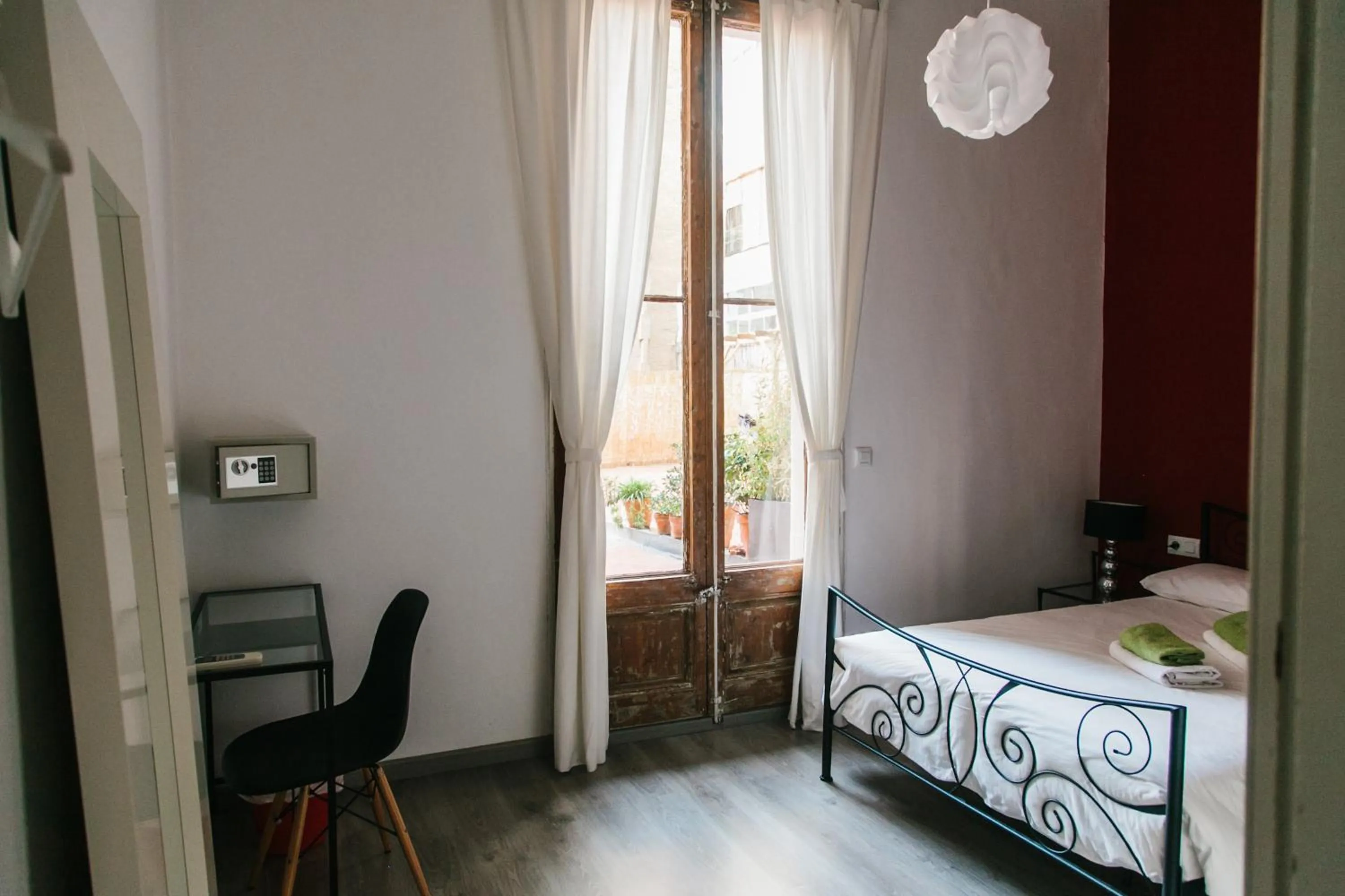 Day, Bed in ZOOROOMS Boutique Guesthouse