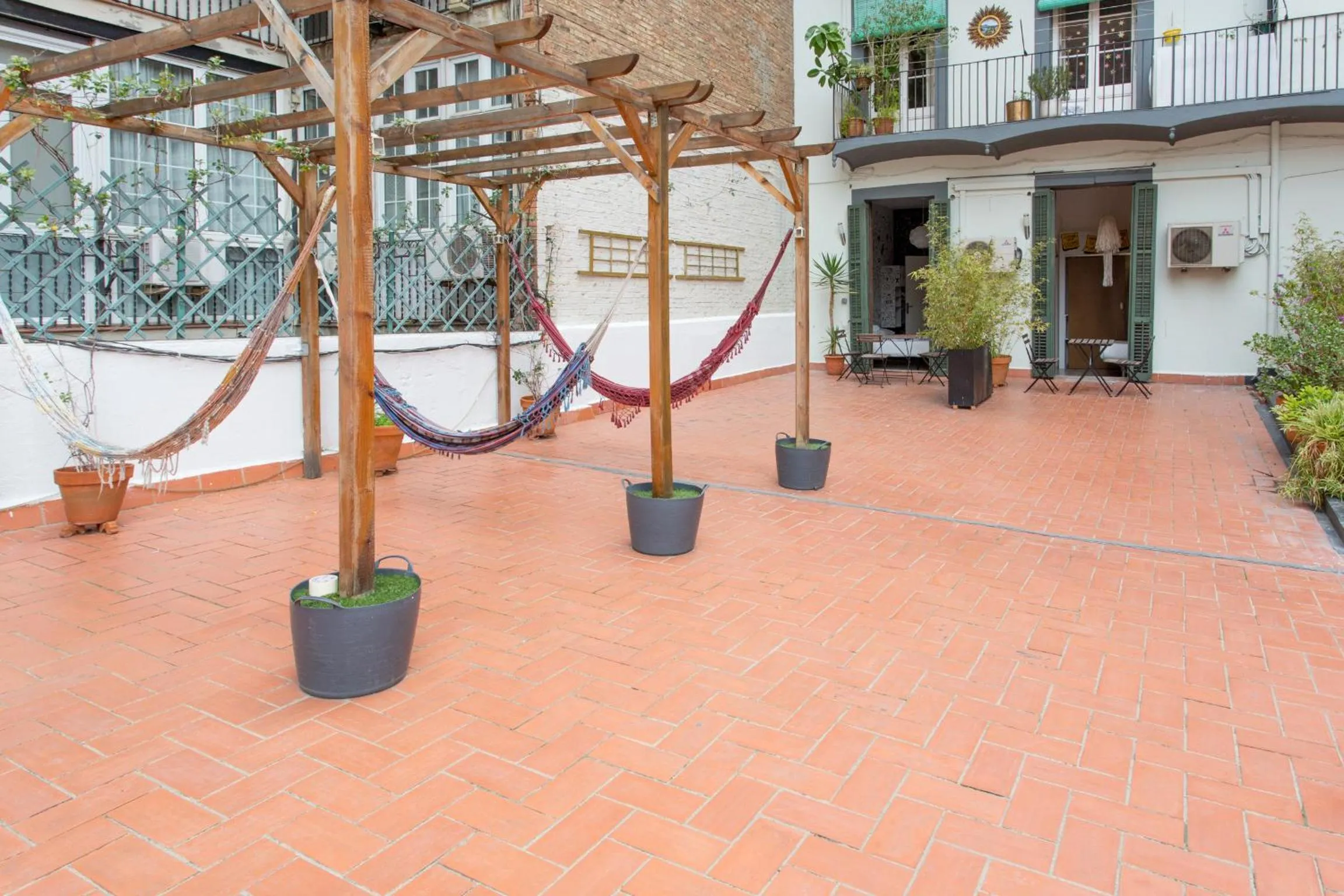 Patio in ZOOROOMS Boutique Guesthouse