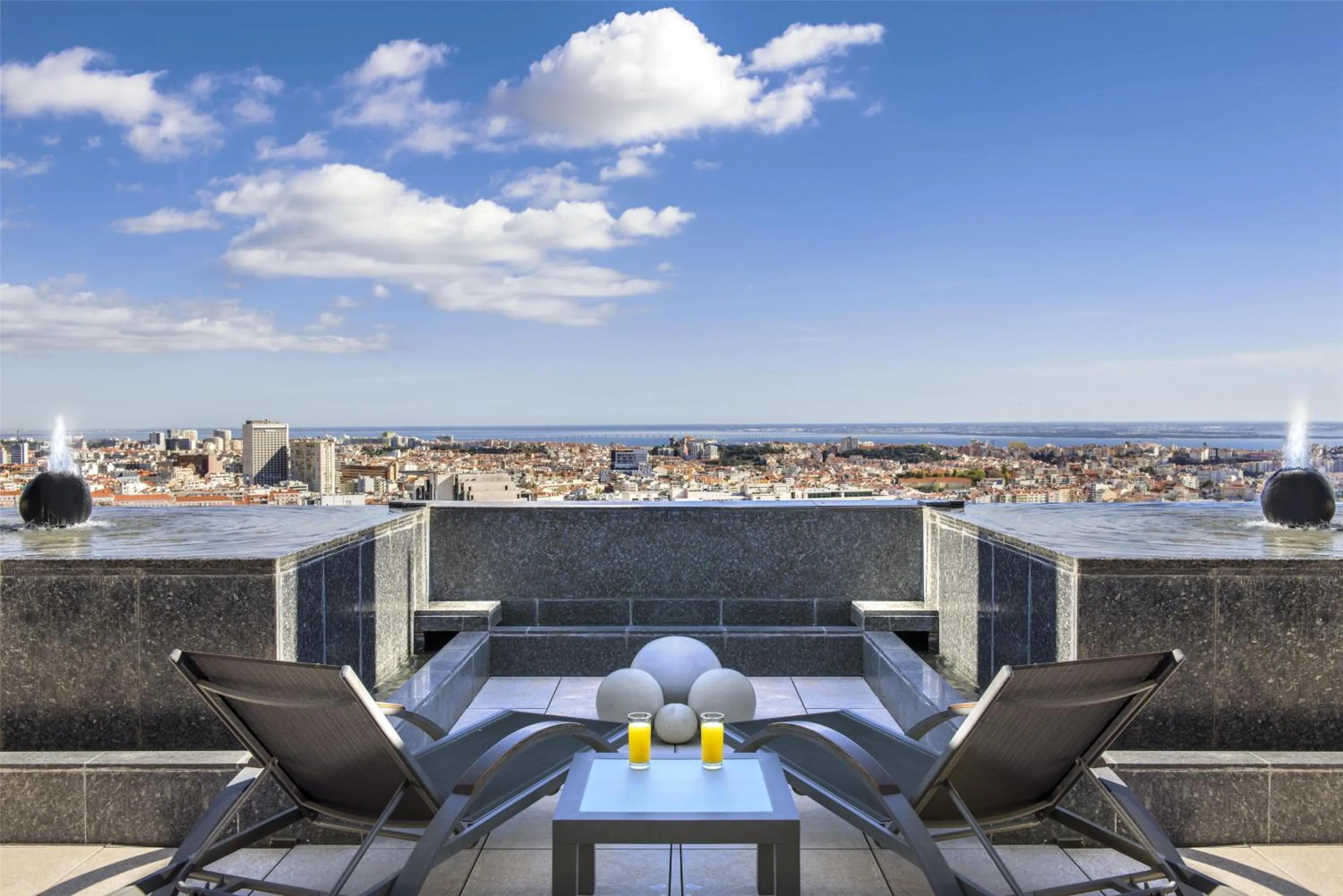 Balcony/Terrace in Dom Pedro Lisboa Hotel, a member of Radisson Individuals