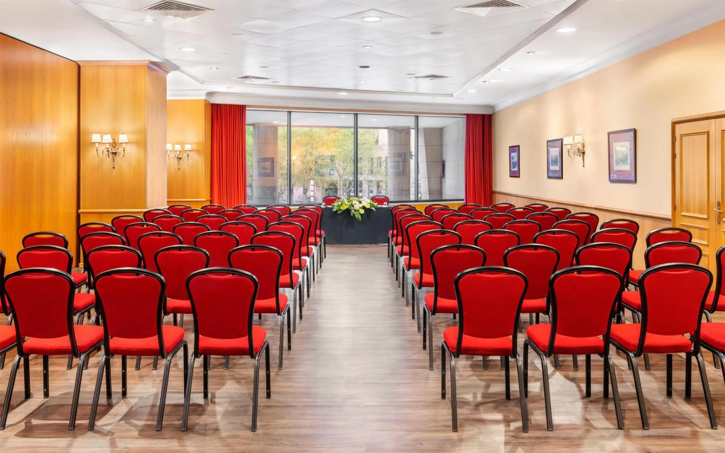 Meeting/conference room in Dom Pedro Lisboa Hotel, a member of Radisson Individuals